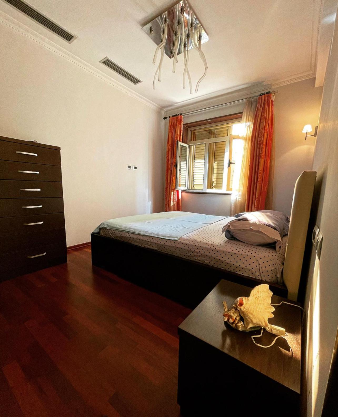 Edjon Apartments