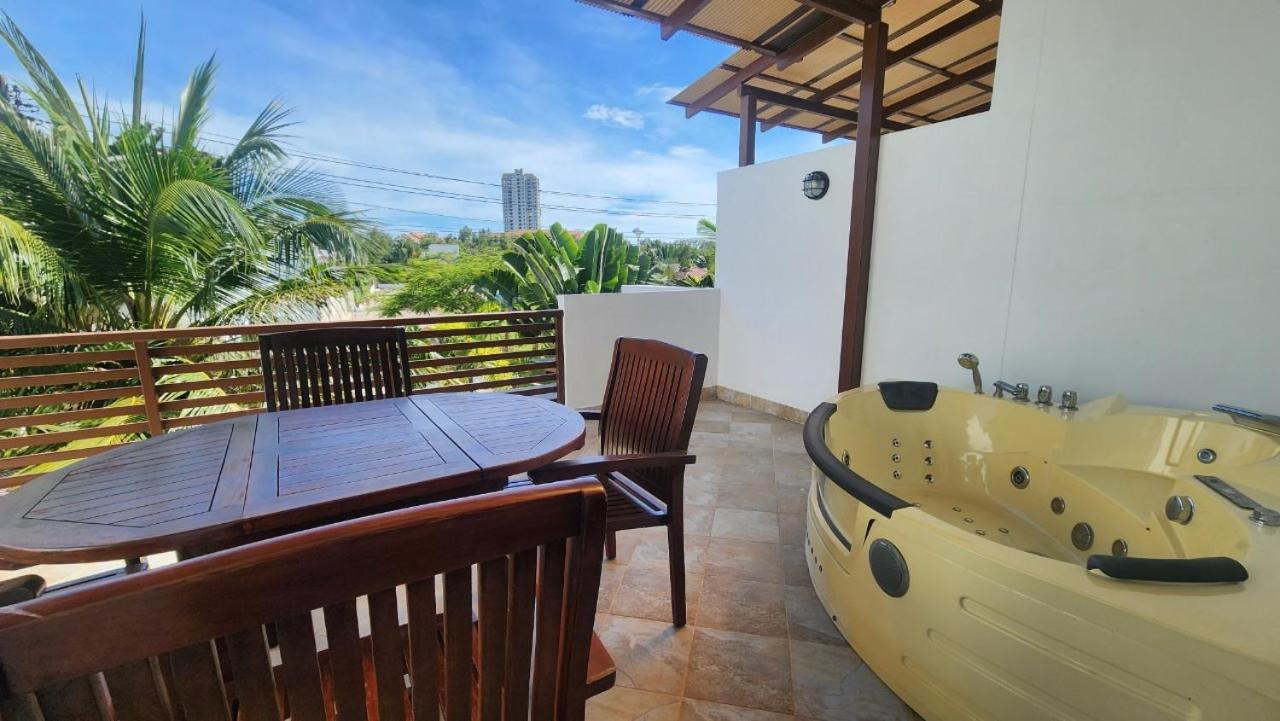 Oasis Garden & Pool Villa at VIP Resort