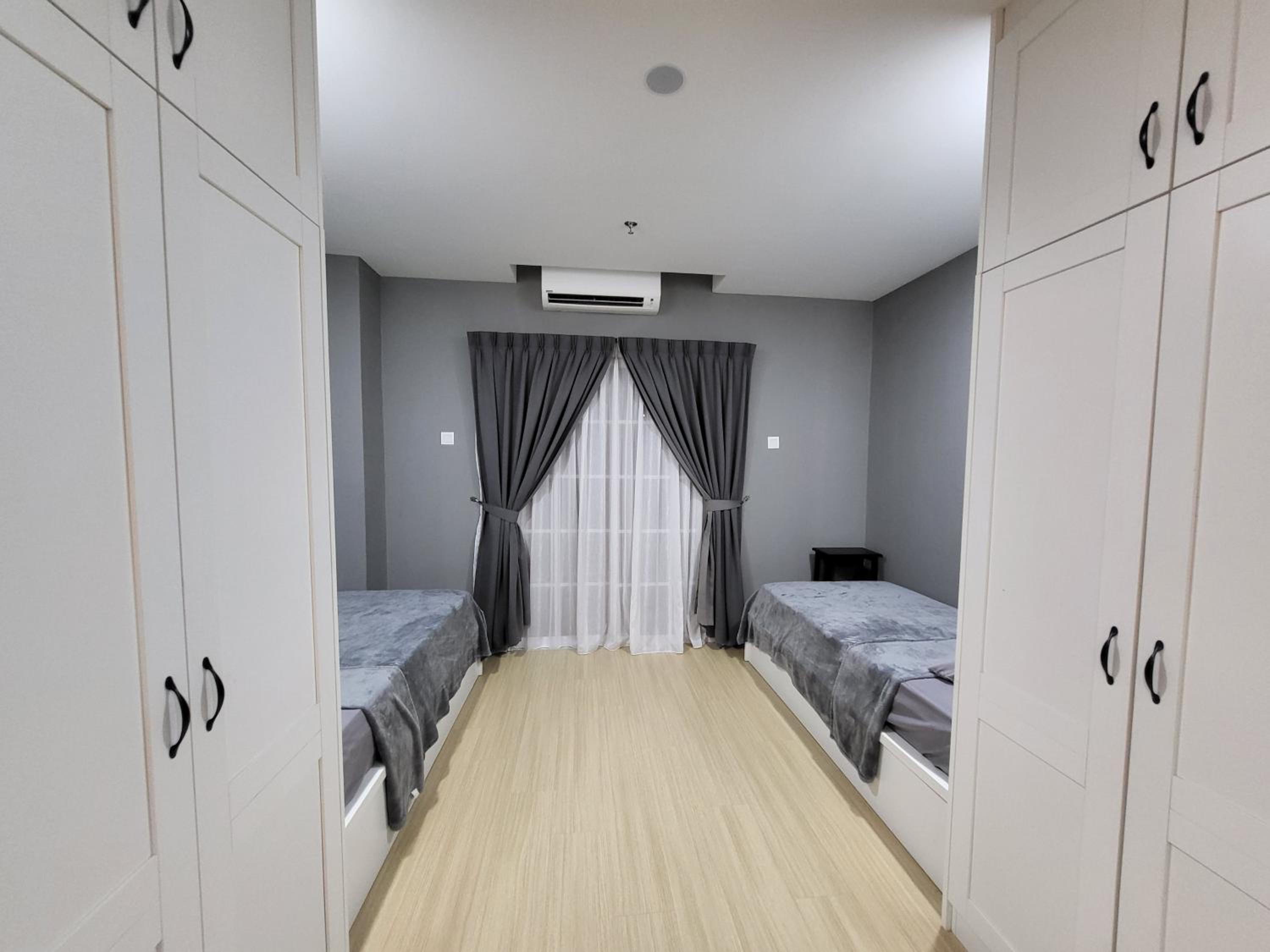 NICE and COZY studio apartment with gym and pool. photo 6