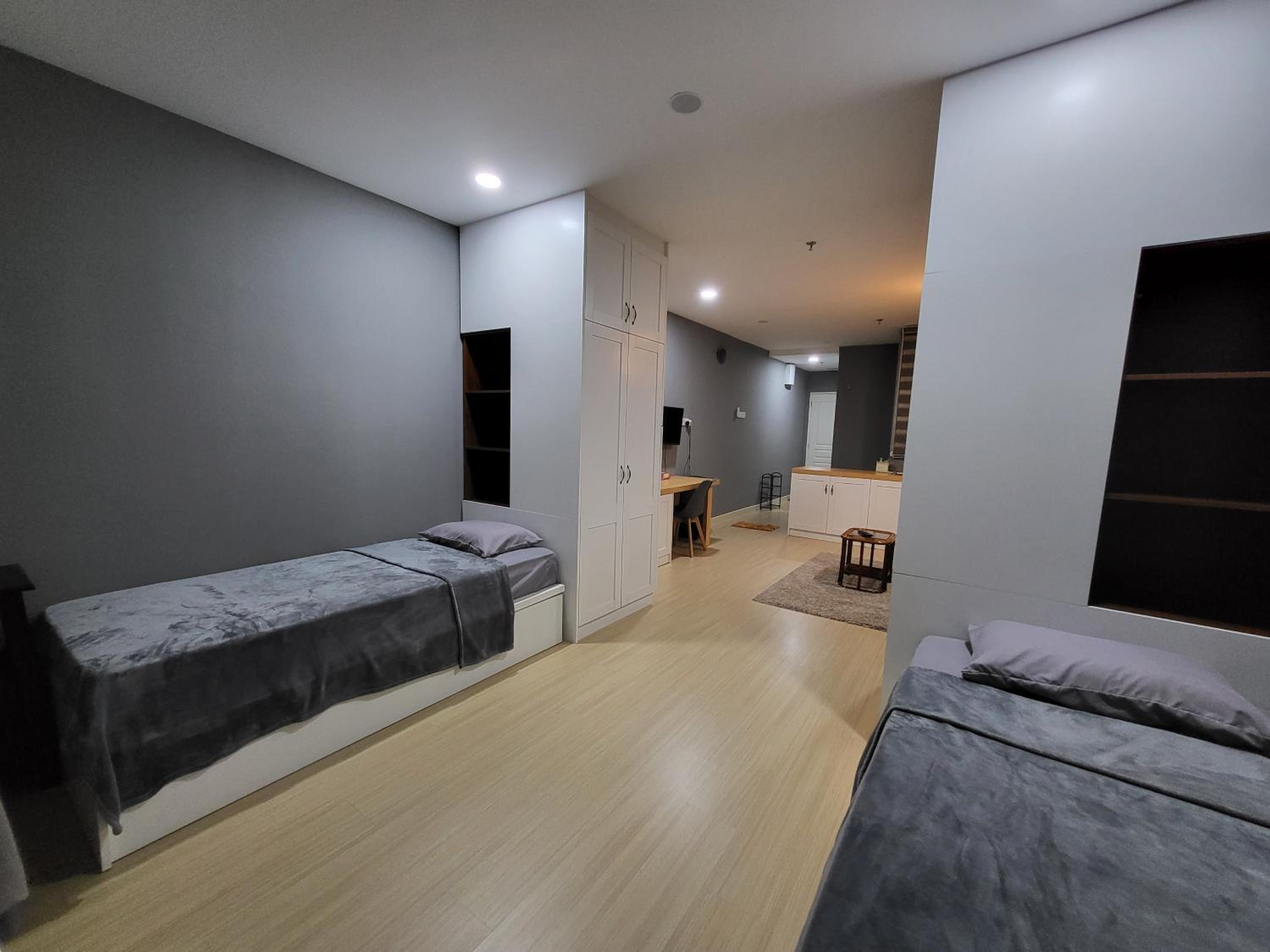 NICE and COZY studio apartment with gym and pool. photo 7