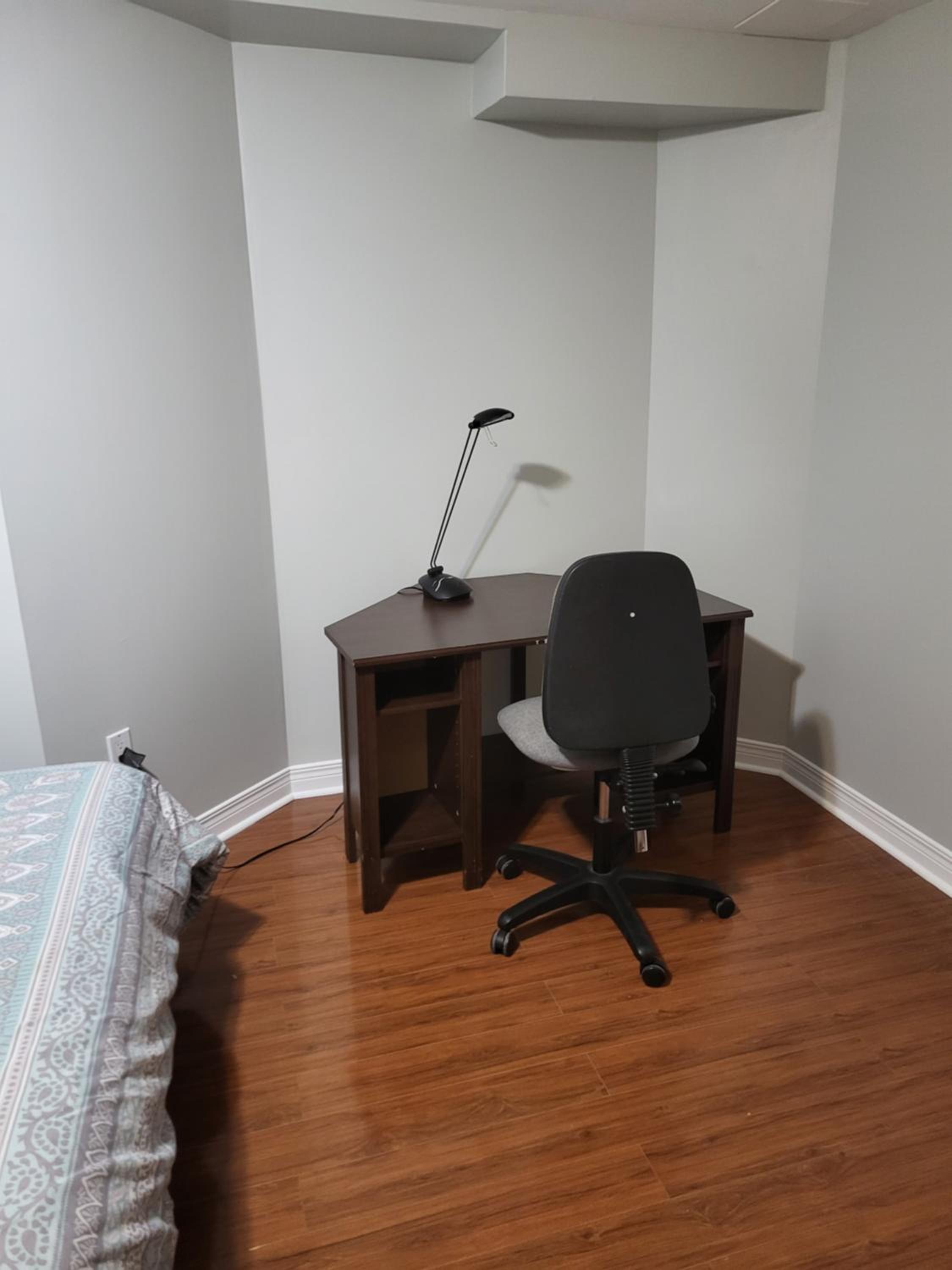 Lovely Guest Entire Apartment Minutes From Ottawa Airport