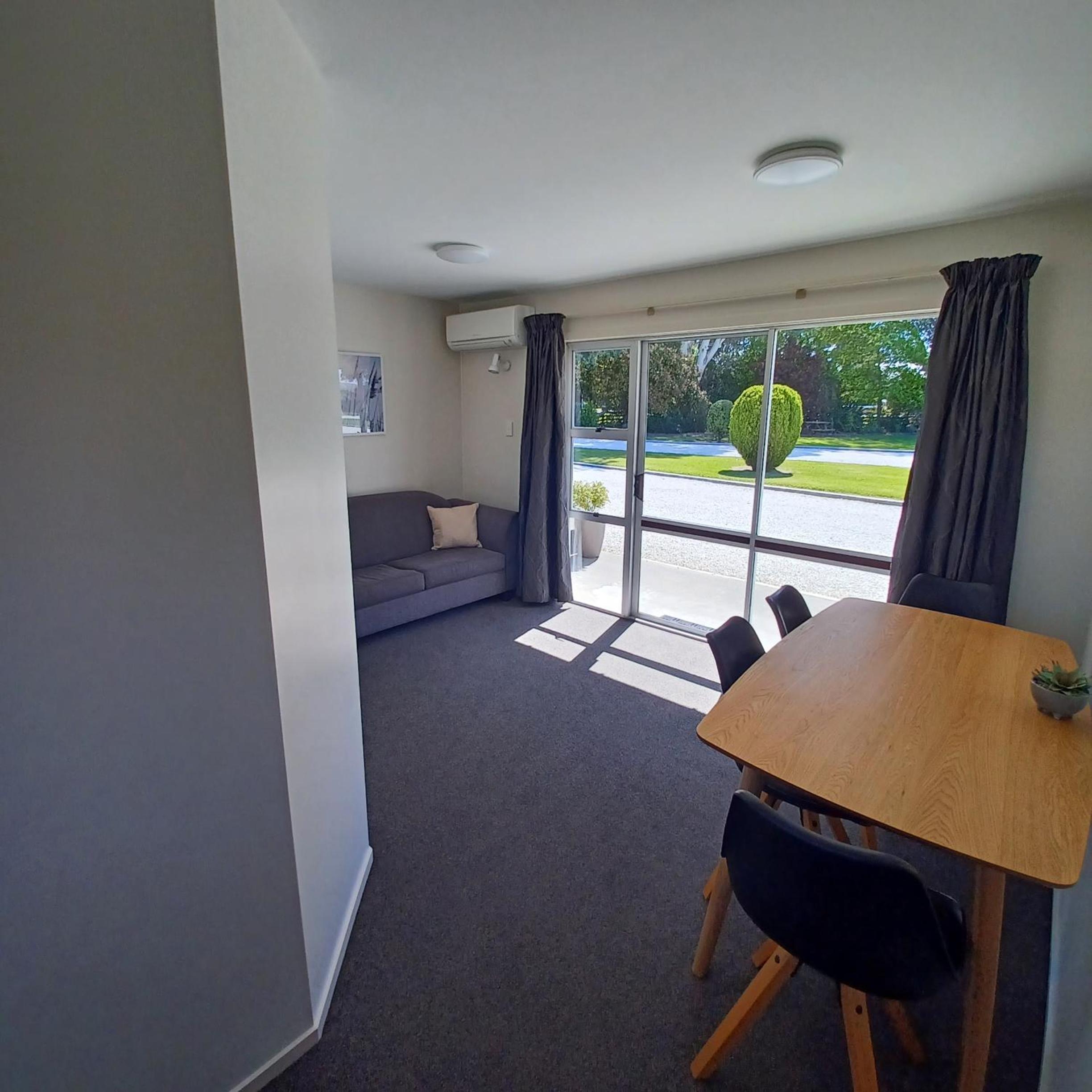 Flaxbourne Motels view 5