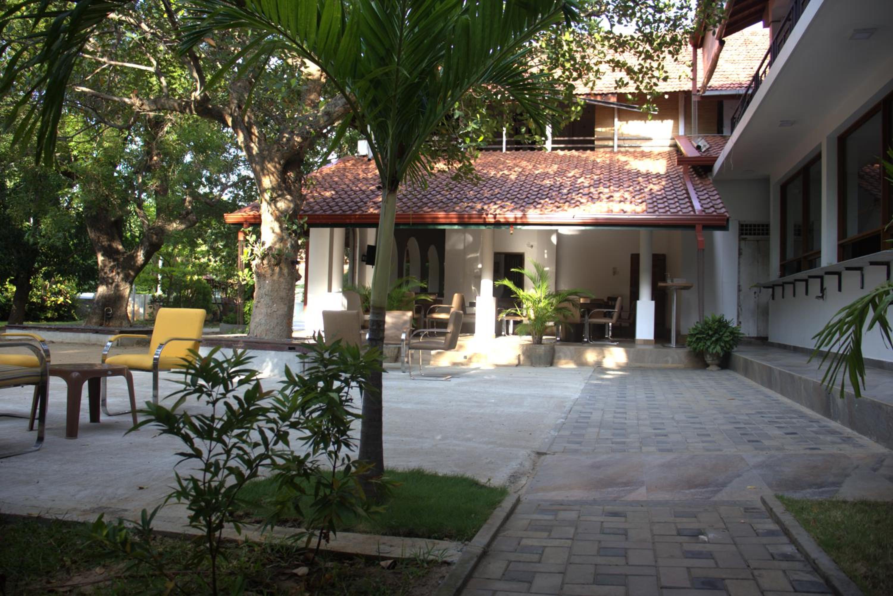 Photo 10