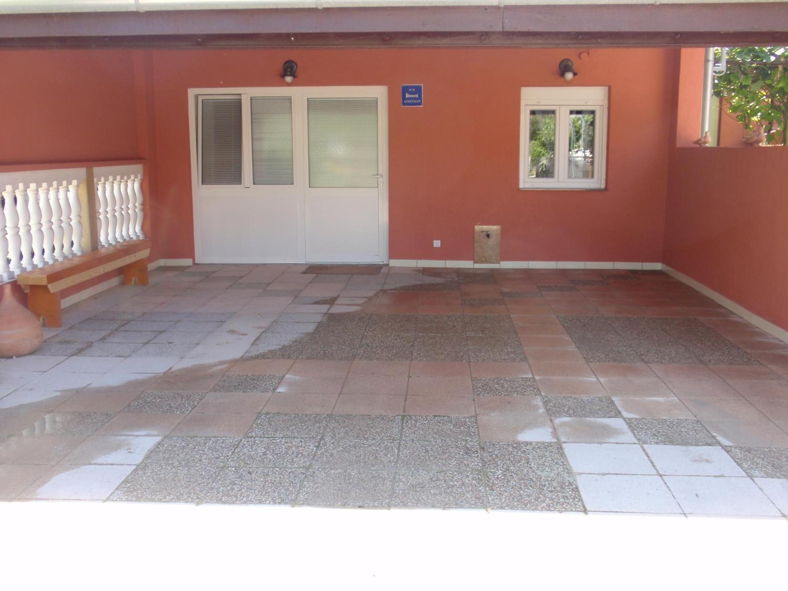Photo 32