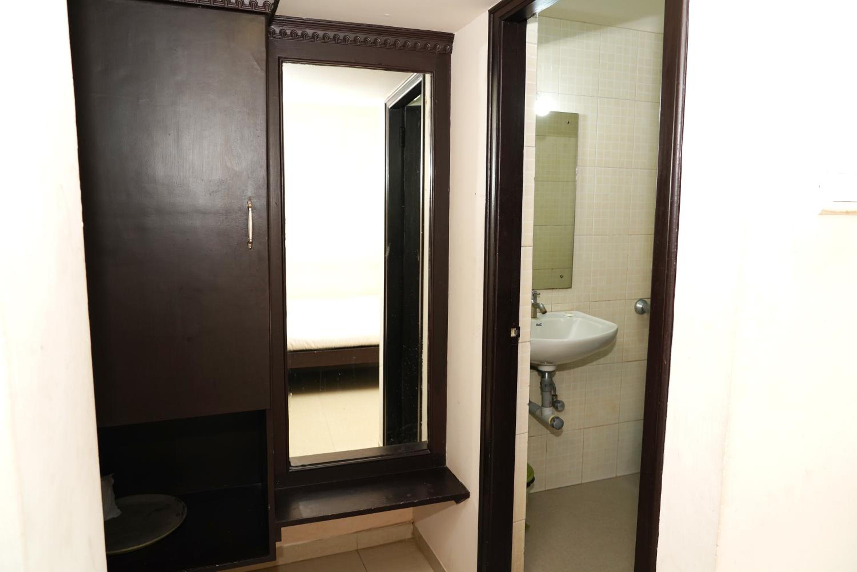 sitthi residency
