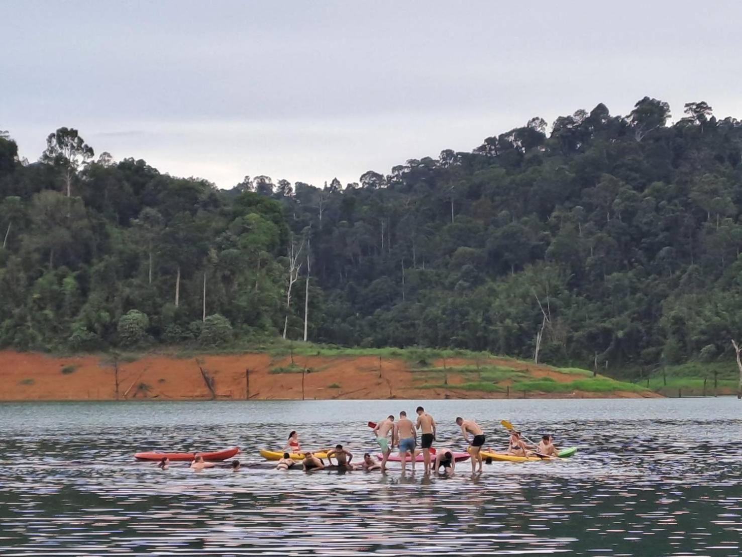 Khao Sok Inn Hostel