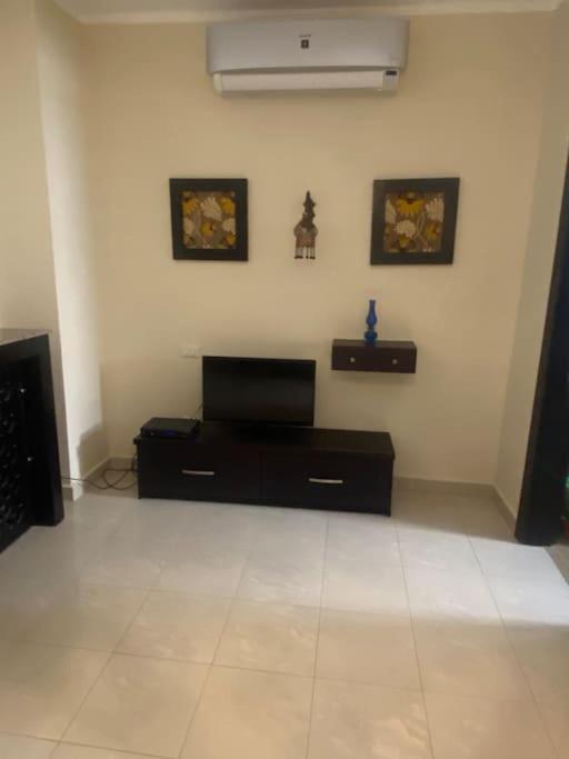 2bedrooms apartment 53 view 2