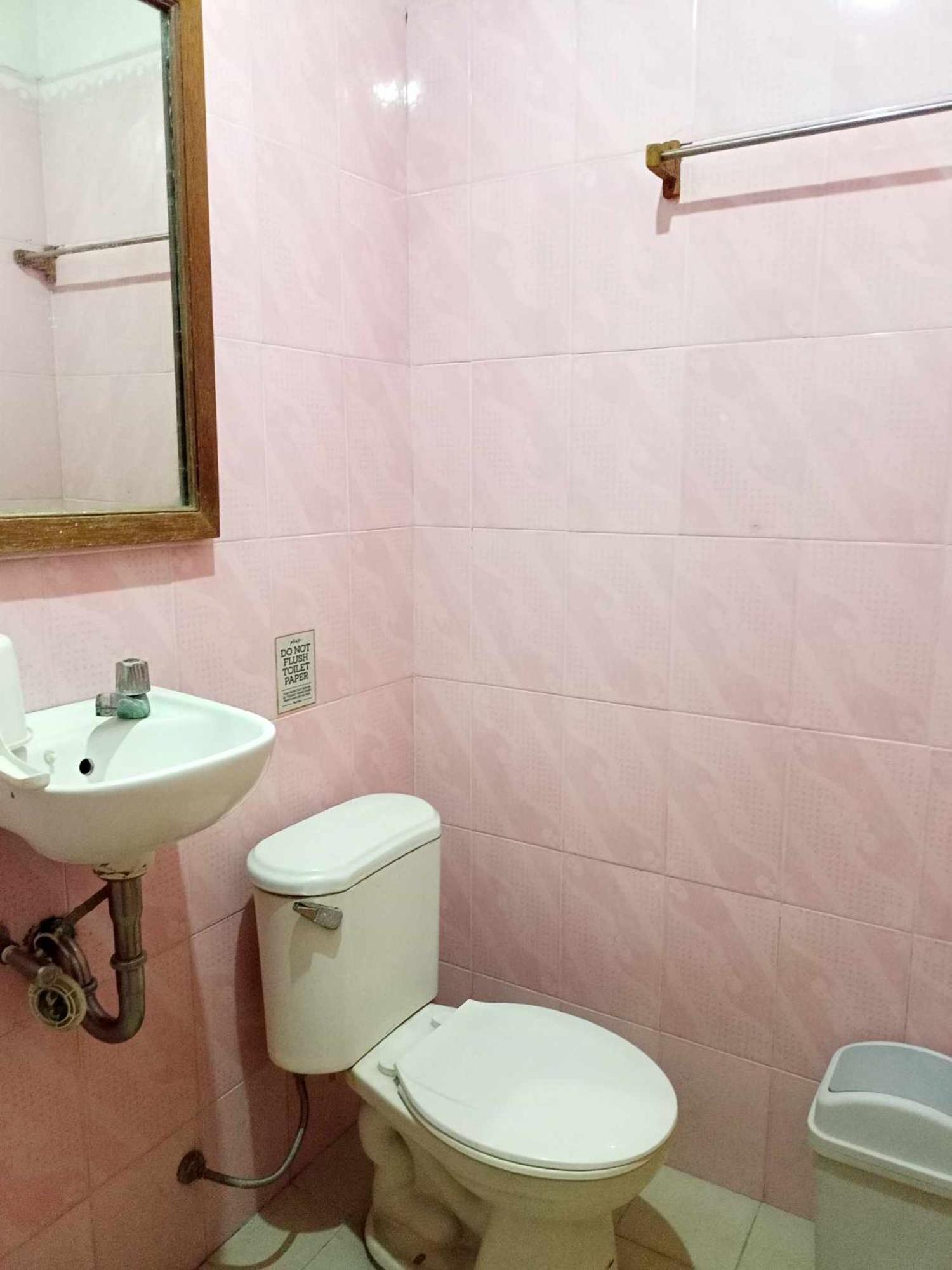 Regular Room in Casa de Piedra Pension House view 4