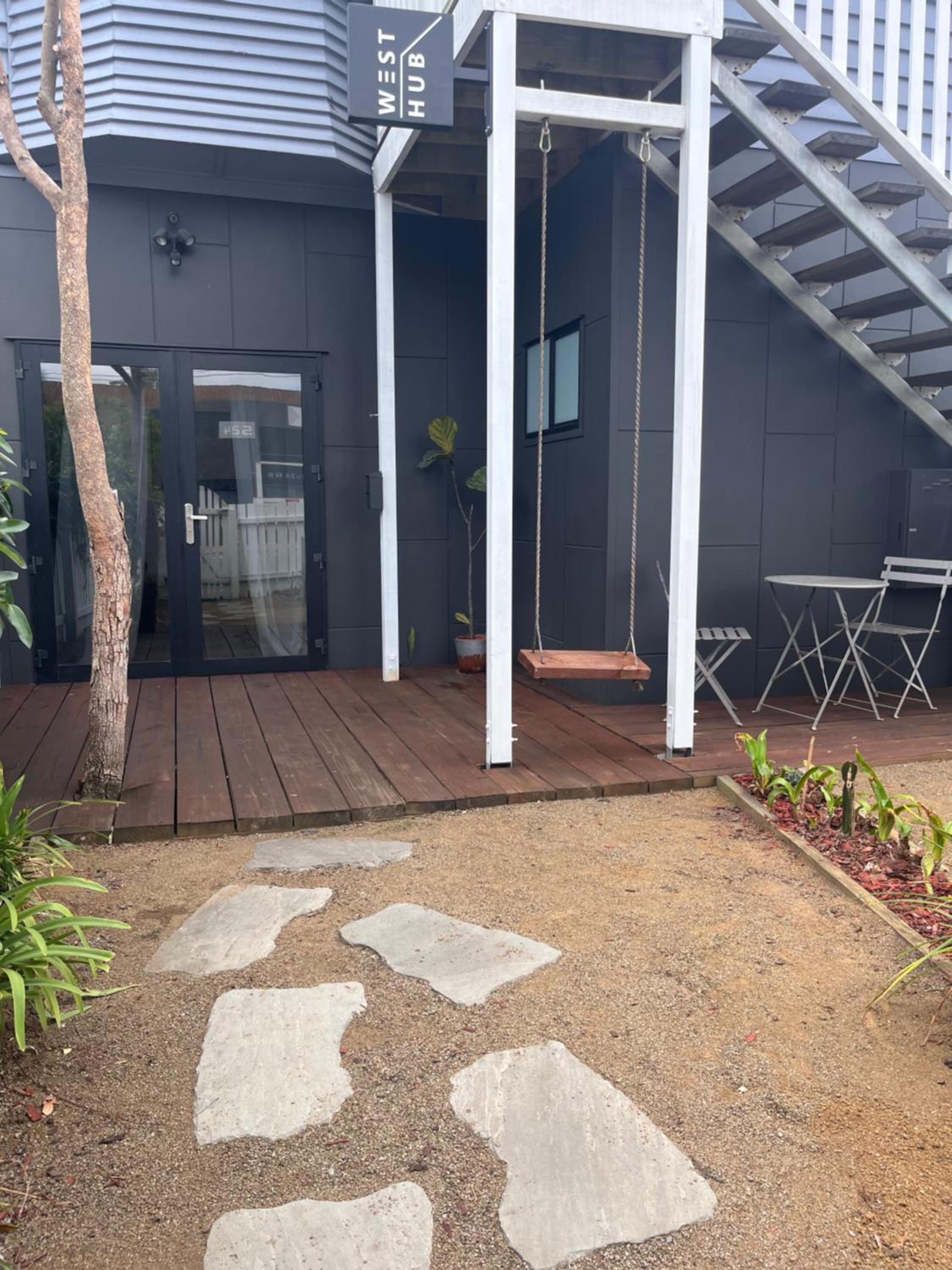 WEST HUB. Private Infrared Sauna near city & much more! New purpose built loft style!