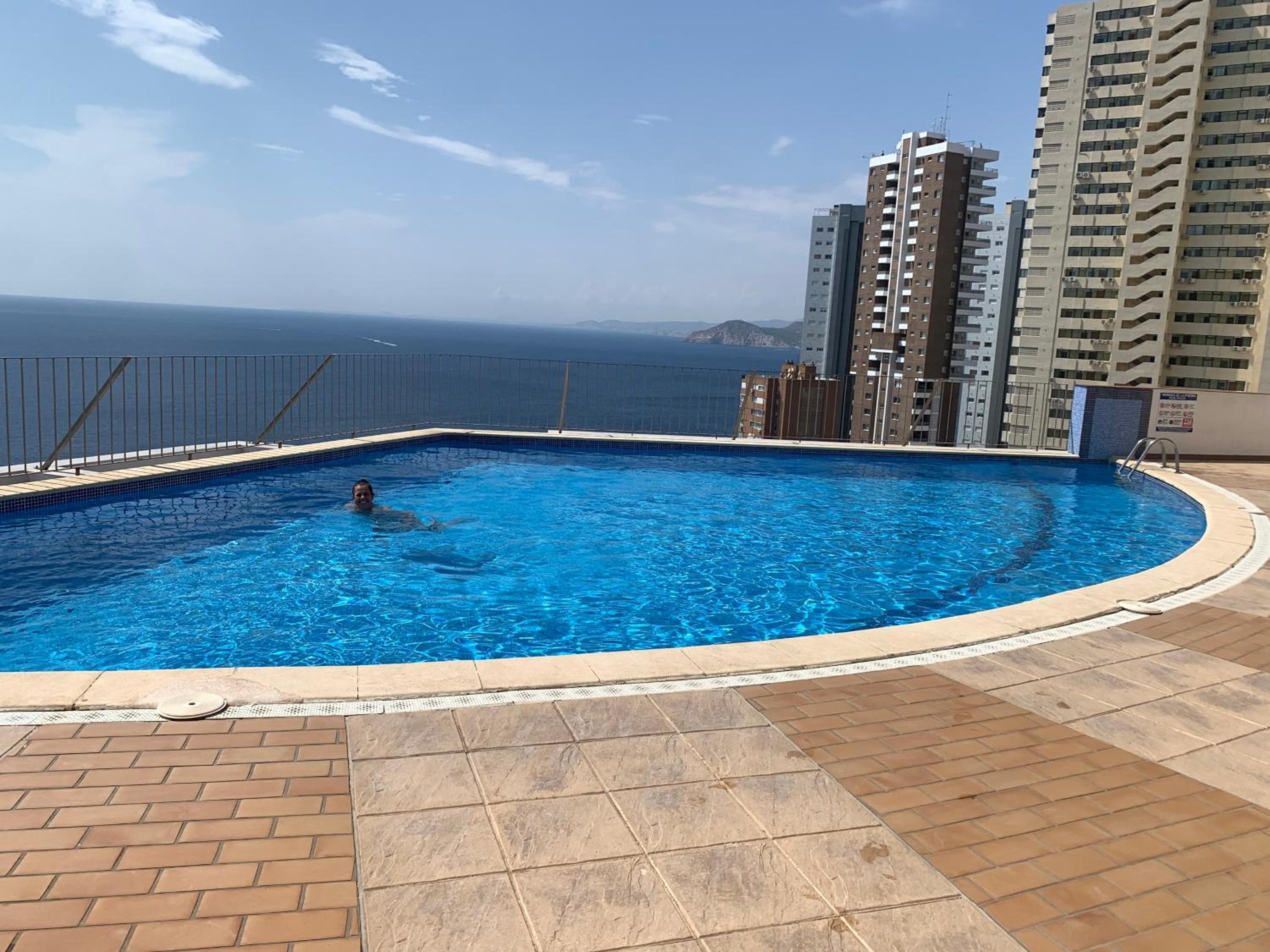 Holiday House Benidorm -sea view-roof terrace-swimming pool- view 2