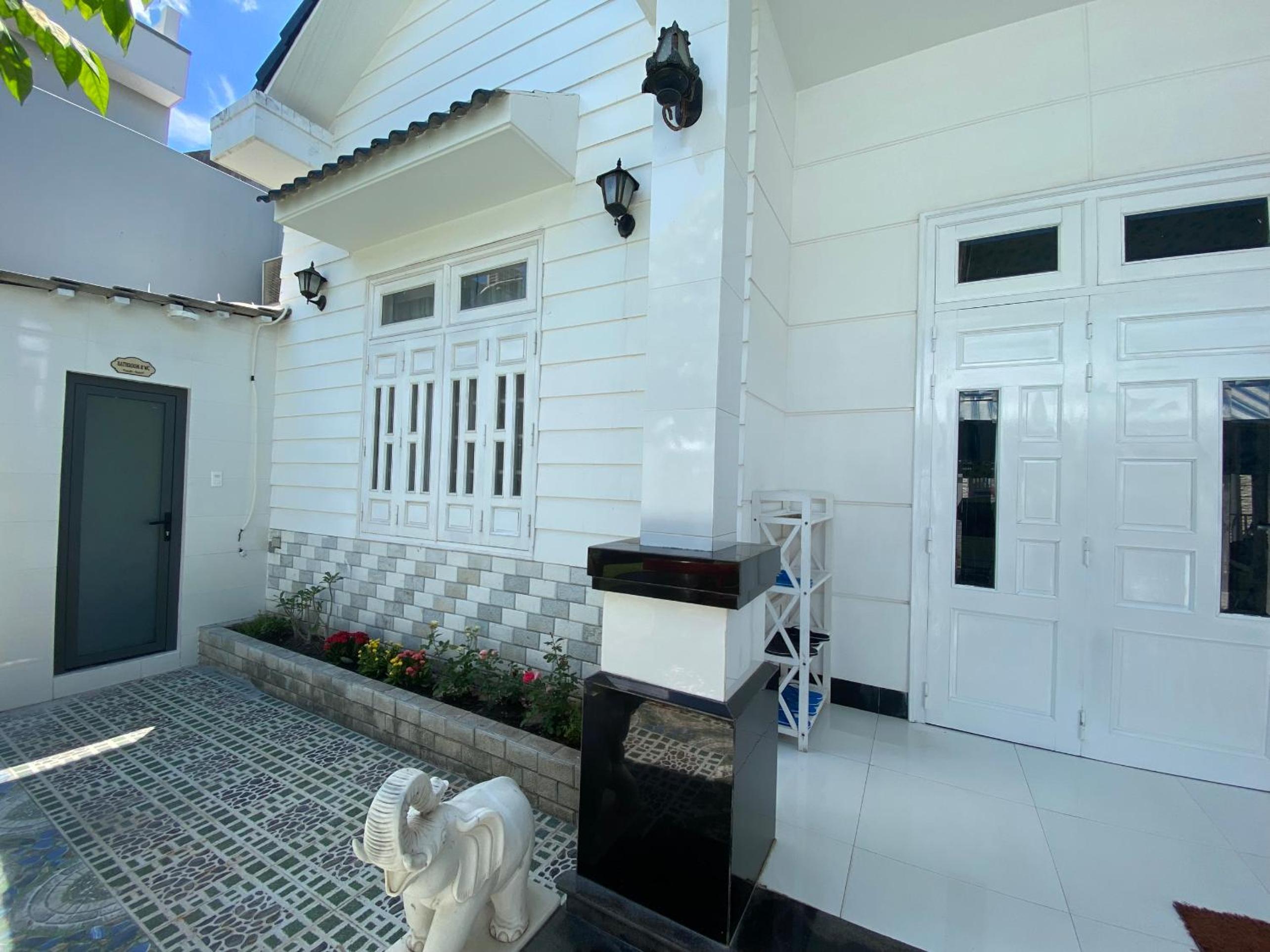 Villa sân vườn Misa