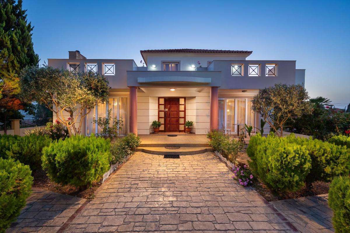Villa Rea Luxury 5 bdrs with swimming pool