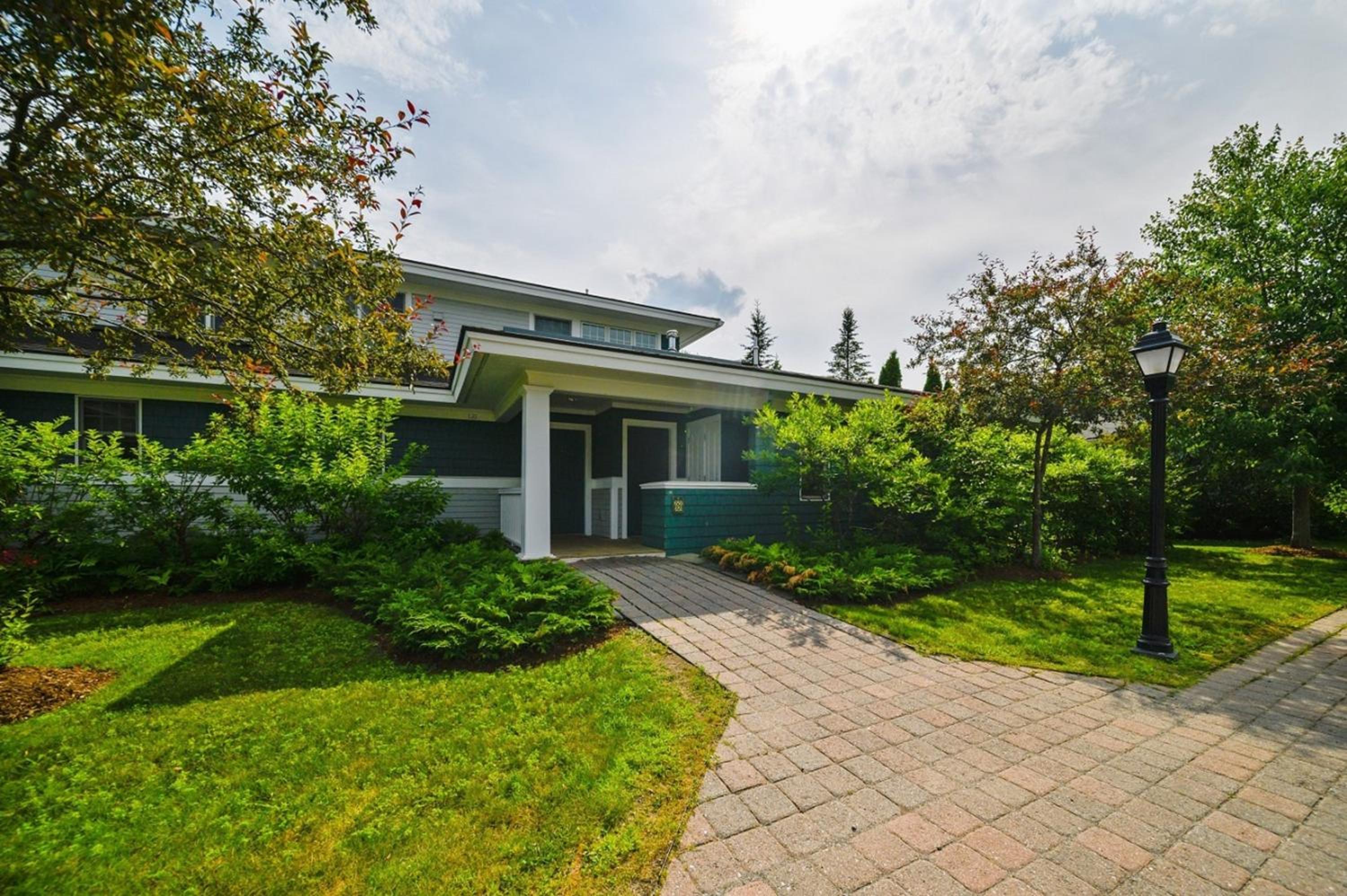 Hotel Stoweflake Mountain Resort & Spa - Image 1