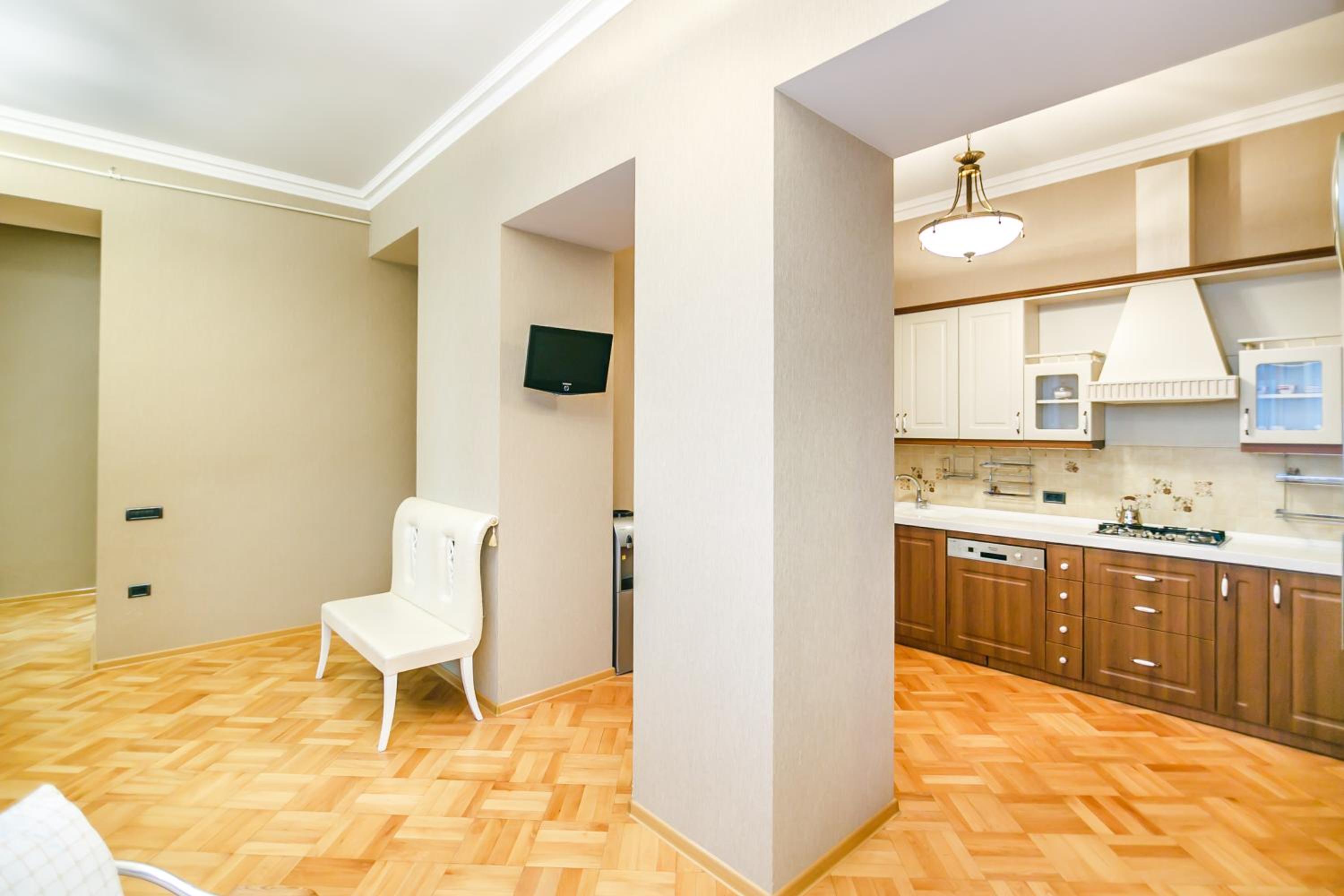 Apartment on Metro Sahil