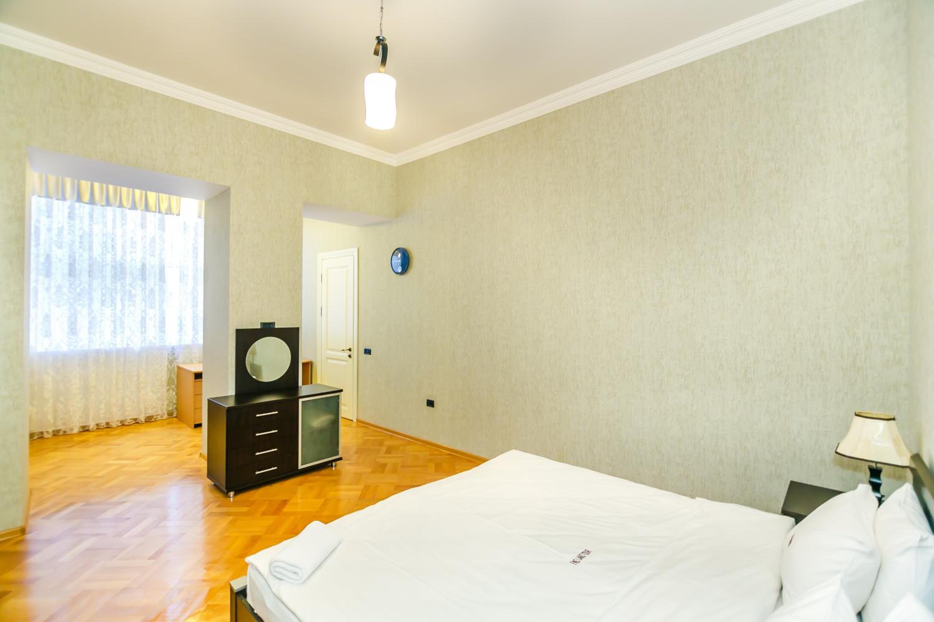 Apartment on Metro Sahil