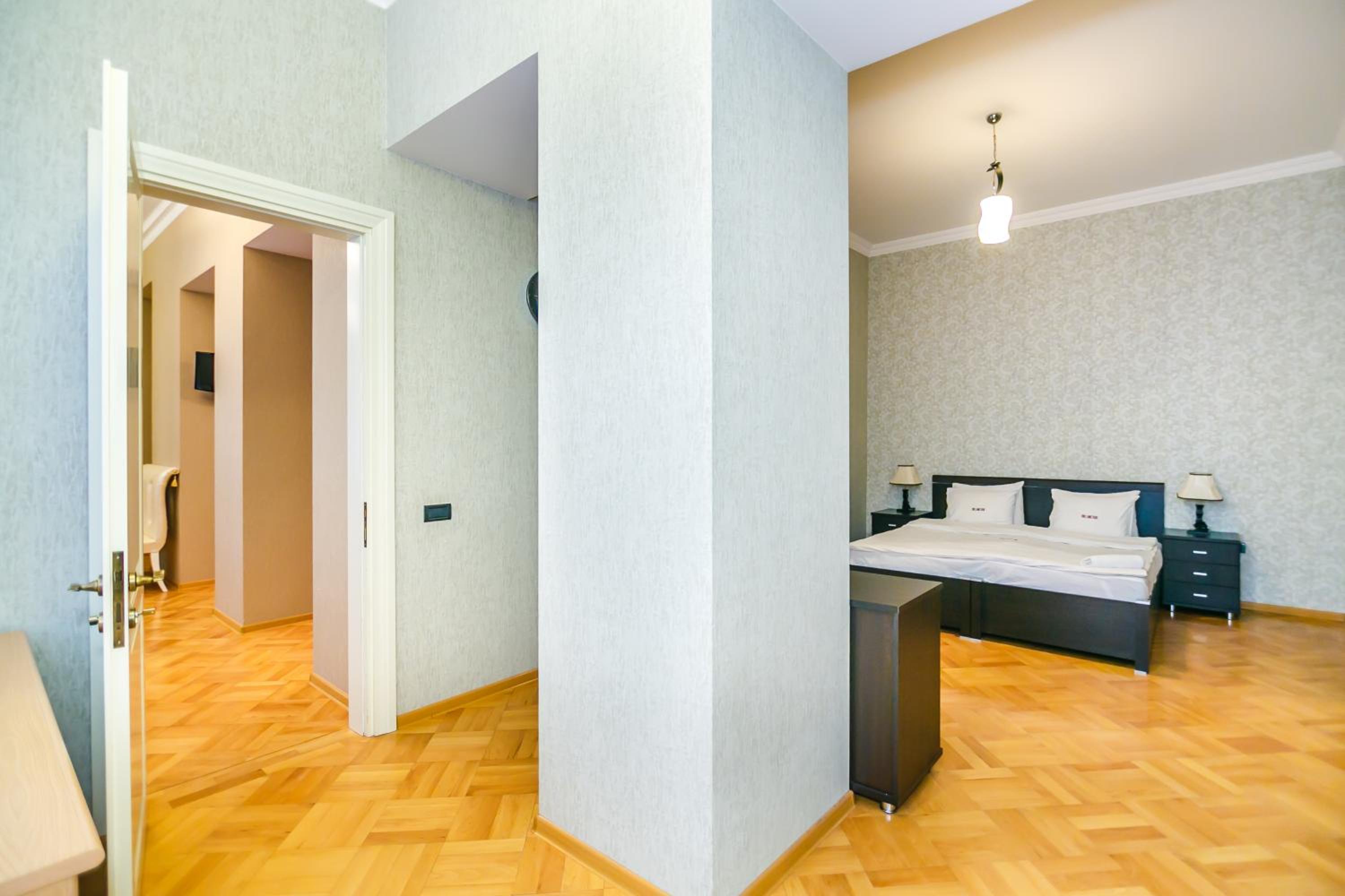 Apartment on Metro Sahil