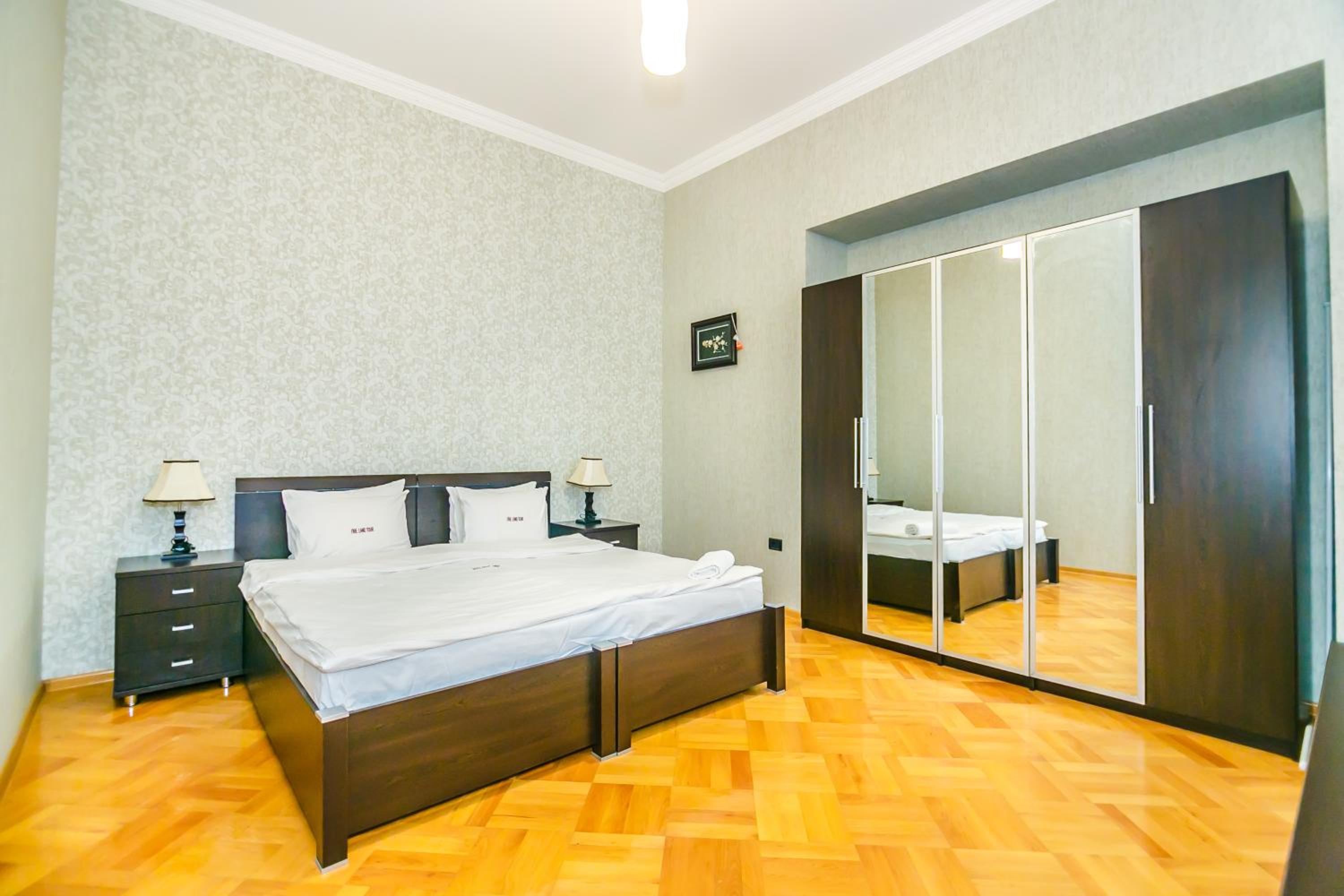 Apartment on Metro Sahil