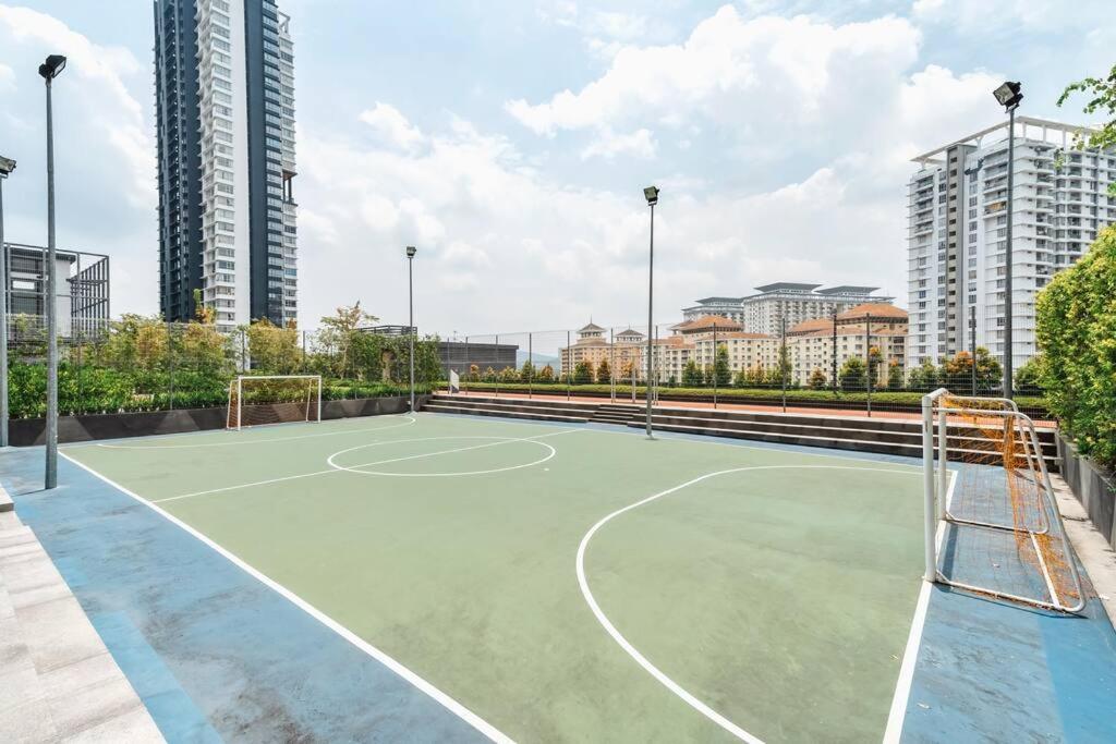 KLCC View-PS4-Netflix-Pool-8pax-KL East TheRidge