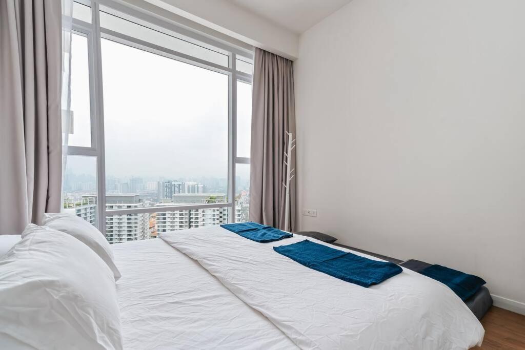 KLCC View-PS4-Netflix-Pool-8pax-KL East TheRidge