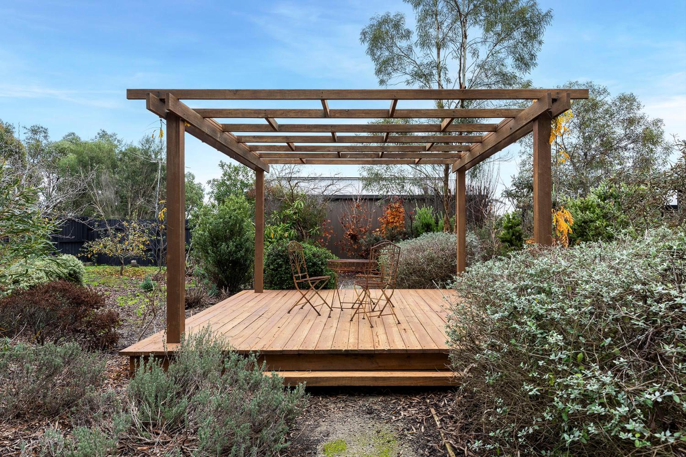 10BR Great Ocean farmstay for 20 people