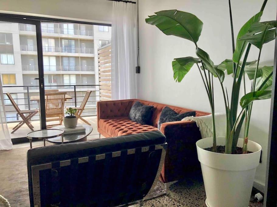 Top floor apartment by the beach