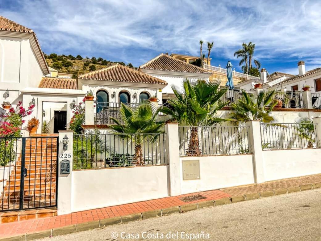 Luxurious Villa - Coín