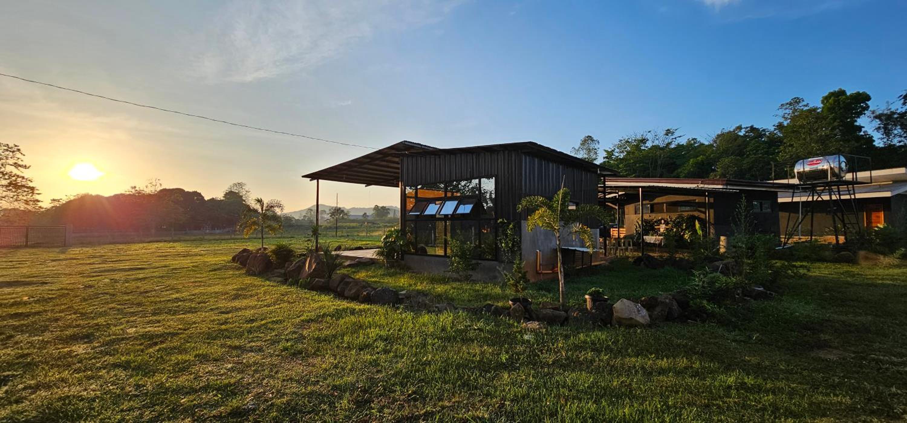 Jorge's Black Cabin