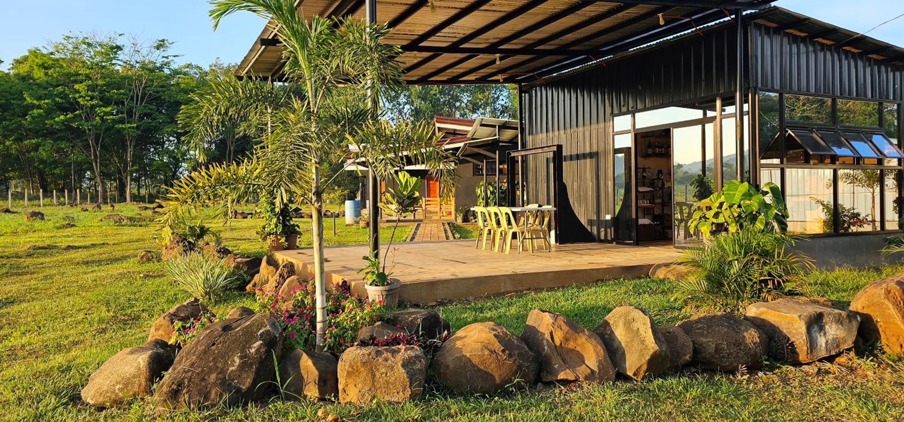 Jorge's Black Cabin