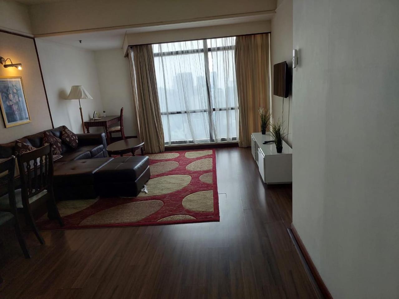 DOUBLE DELUXE APARTMENT AT BERJAYA TIMES SQUARE kL