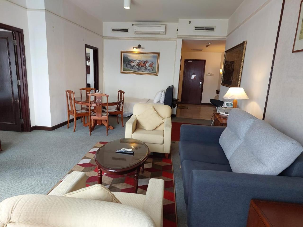 DOUBLE DELUXE APARTMENT AT BERJAYA TIMES SQUARE kL