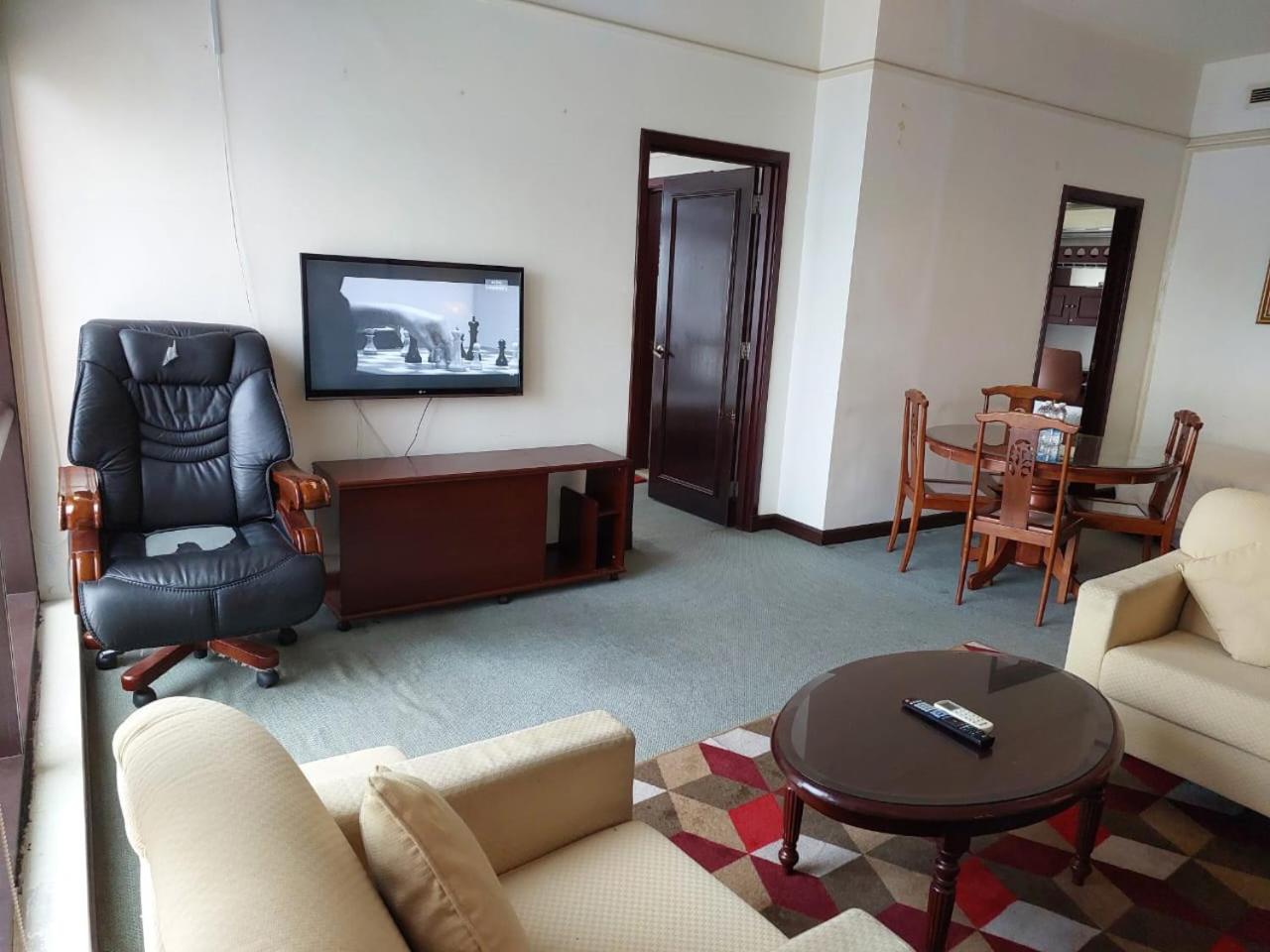 DOUBLE DELUXE APARTMENT AT BERJAYA TIMES SQUARE kL