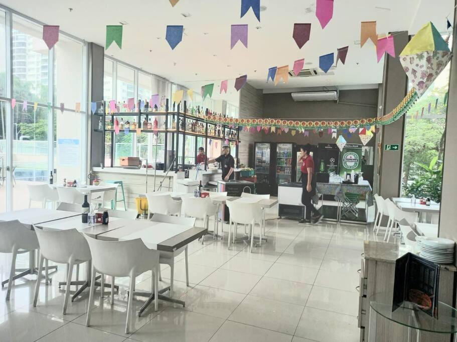 Lindo Flat na Barra da Tijuca próximo a shopping e praias