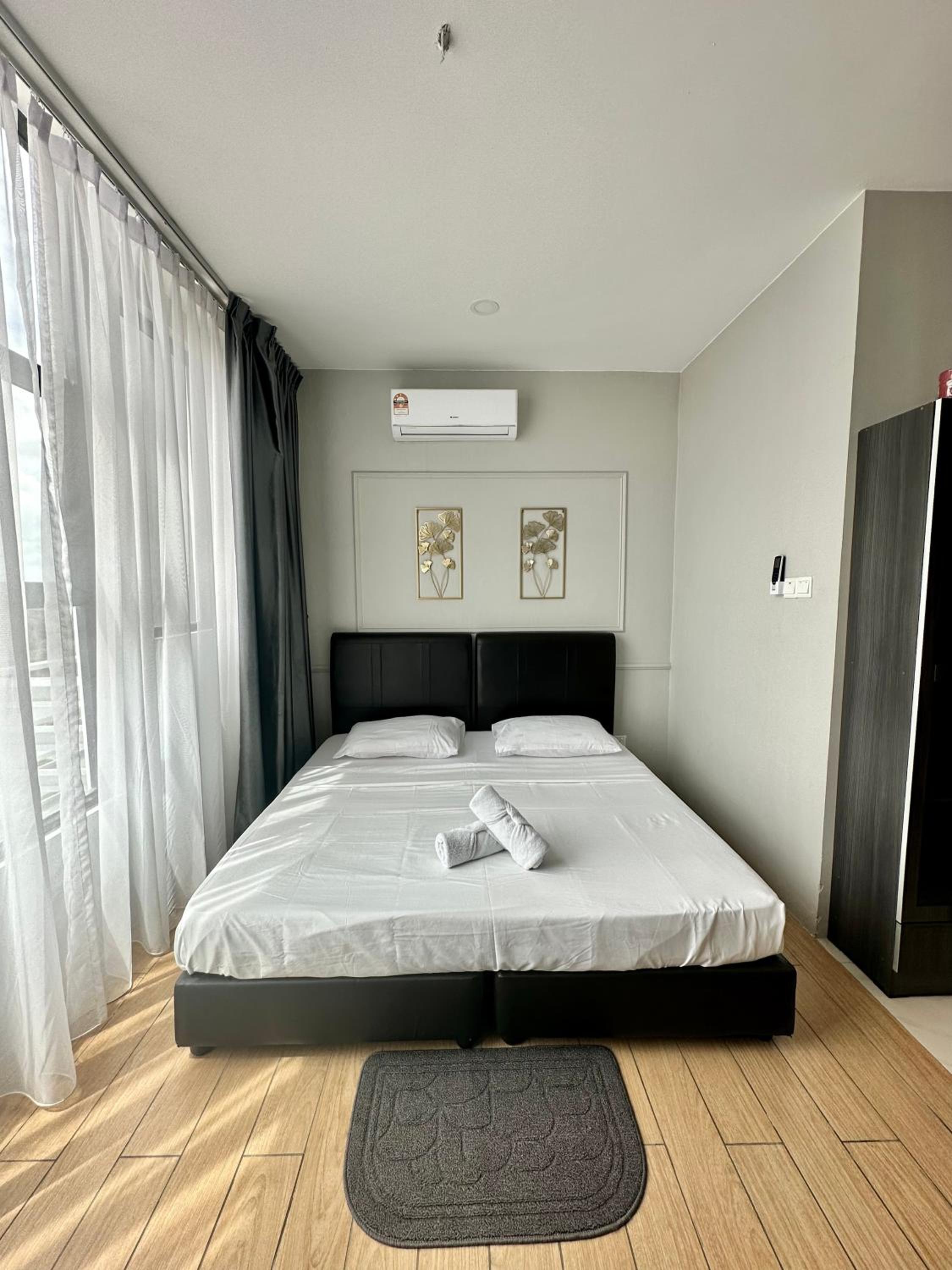 Manhattan Suites by NAJ photo 4