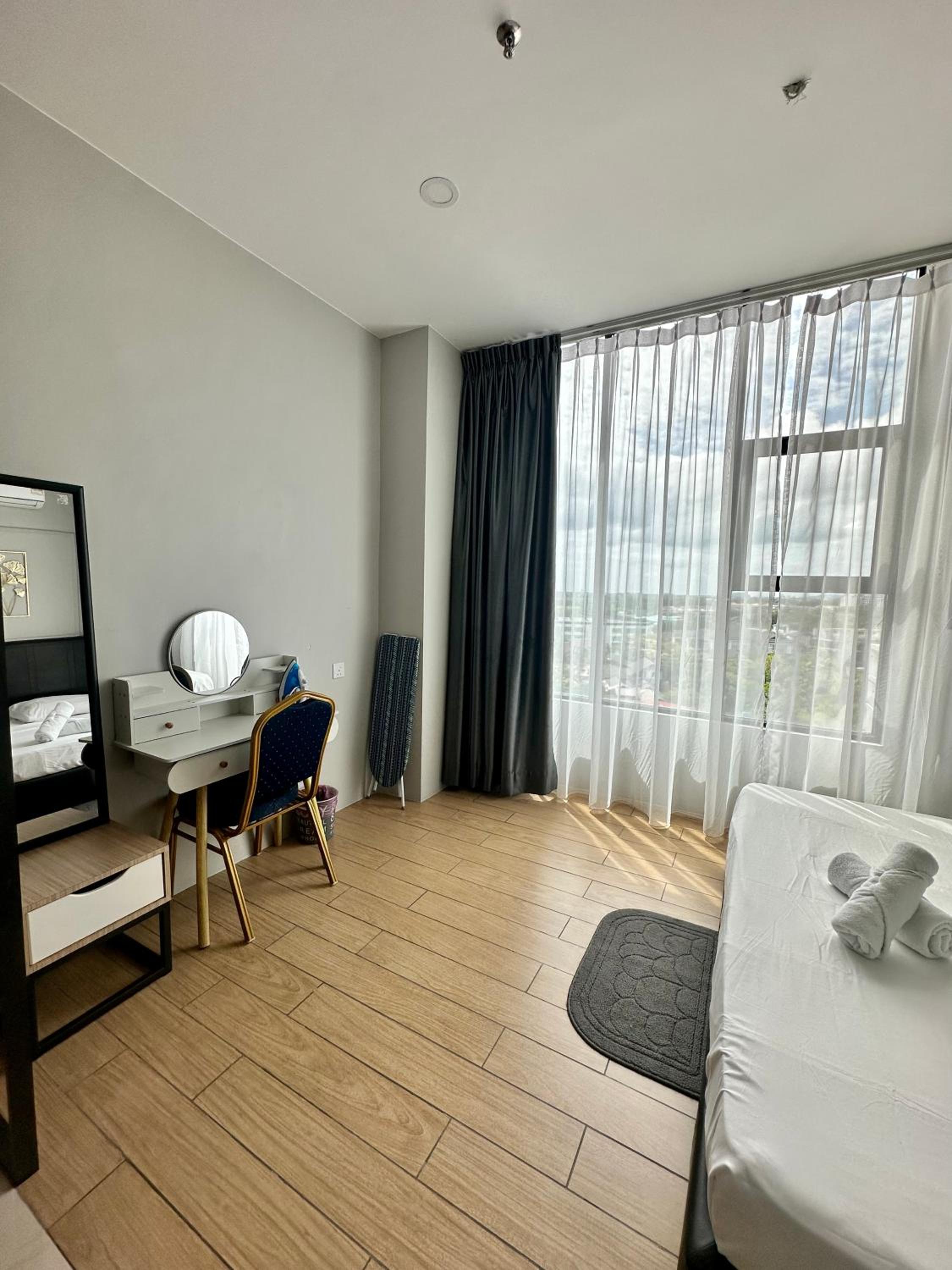 Manhattan Suites by NAJ photo 8
