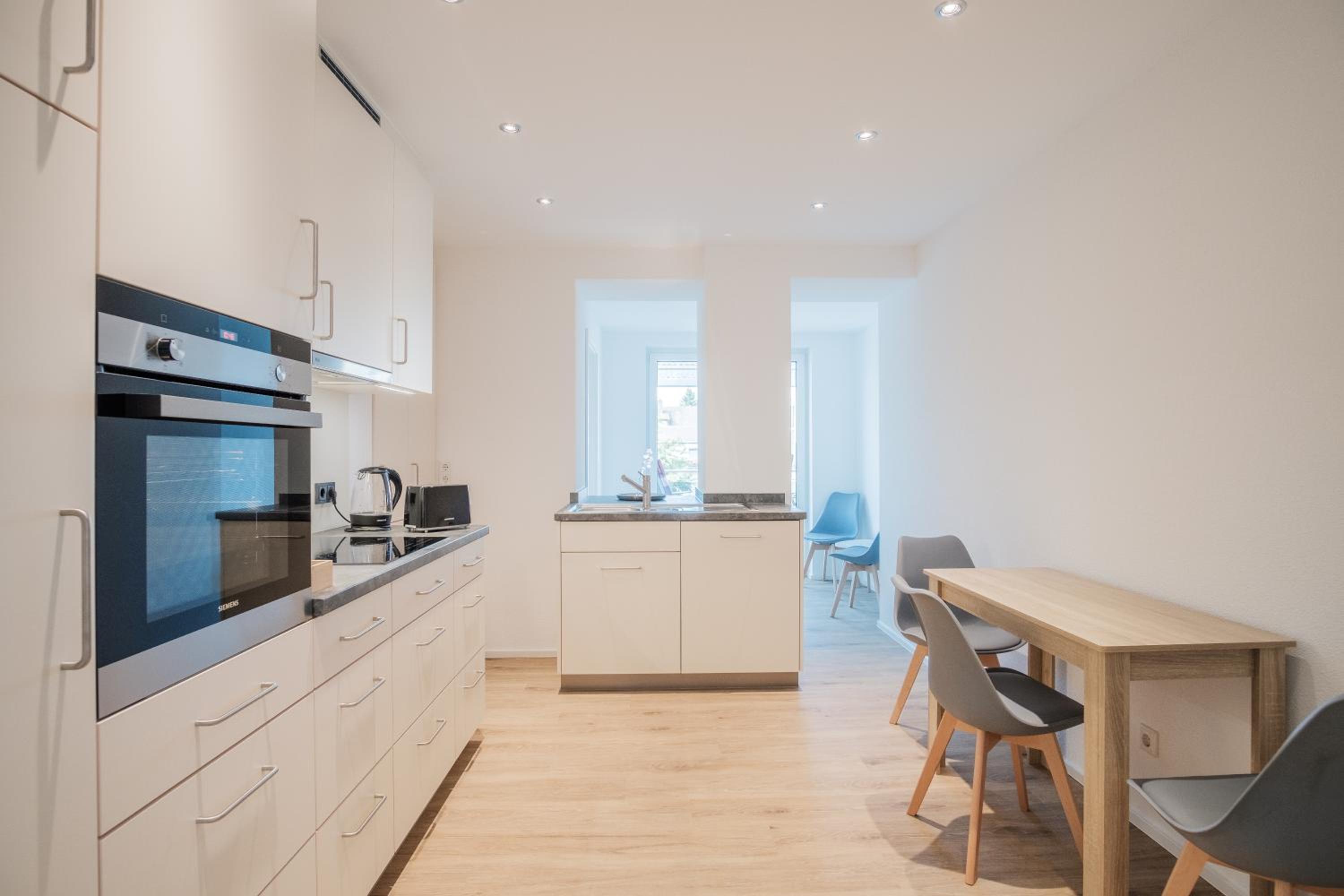 Neusaniertes 3Familienhaus am Bahnhof Wyhlen 7Min von Basel CH