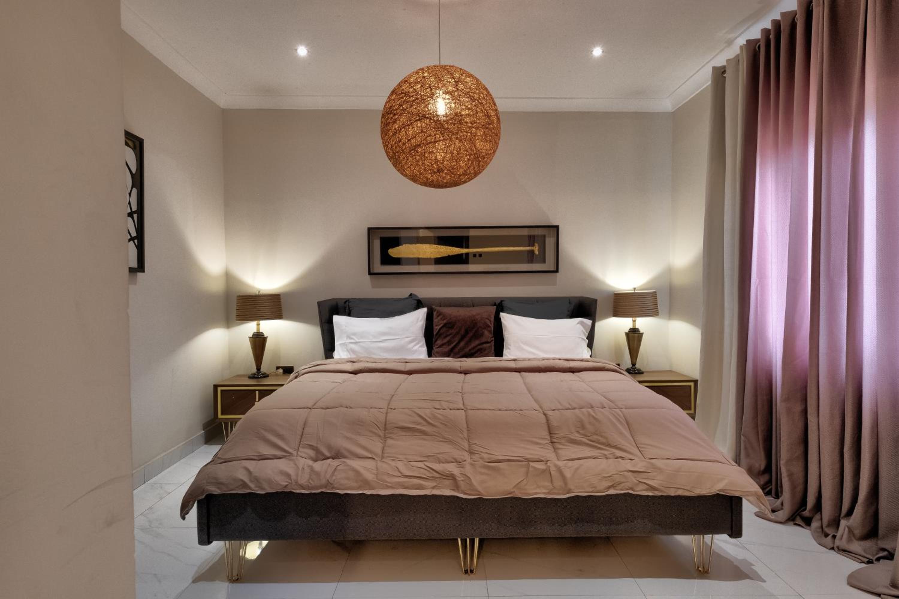 10 bedroom Luxurious Villa view 3