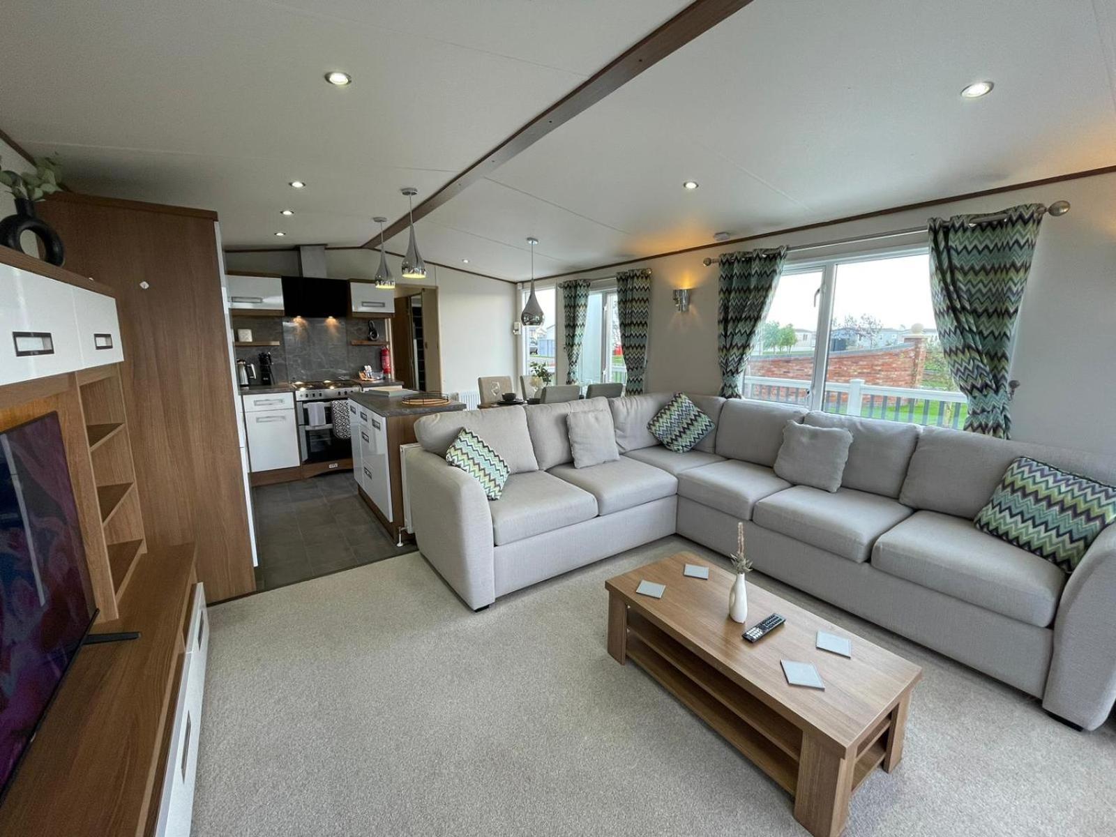 Golden Anchor - The Milano - Coastal Caravan Breaks view 4