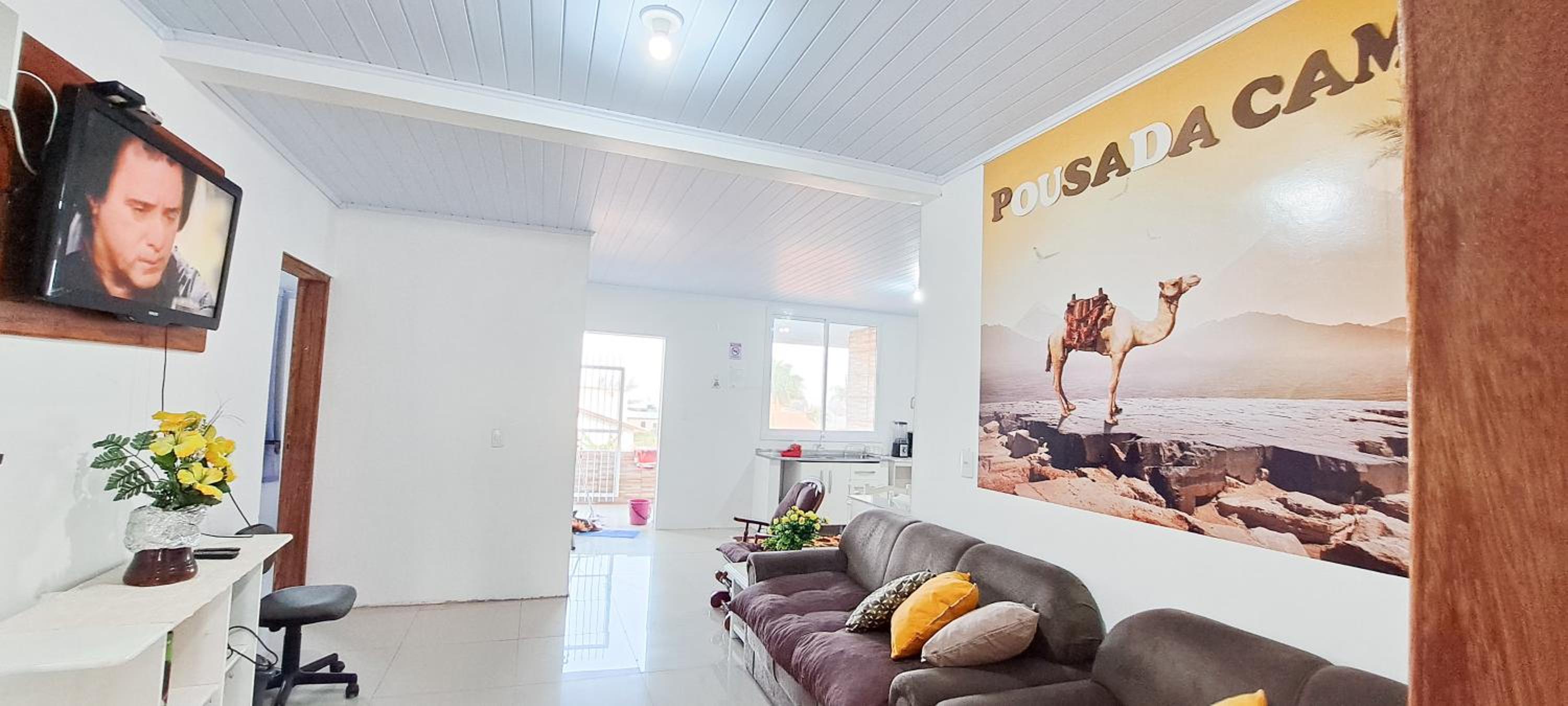 Camelo locação de Suítes Individuais Pousada com Cozinha e Sala Compartilhada