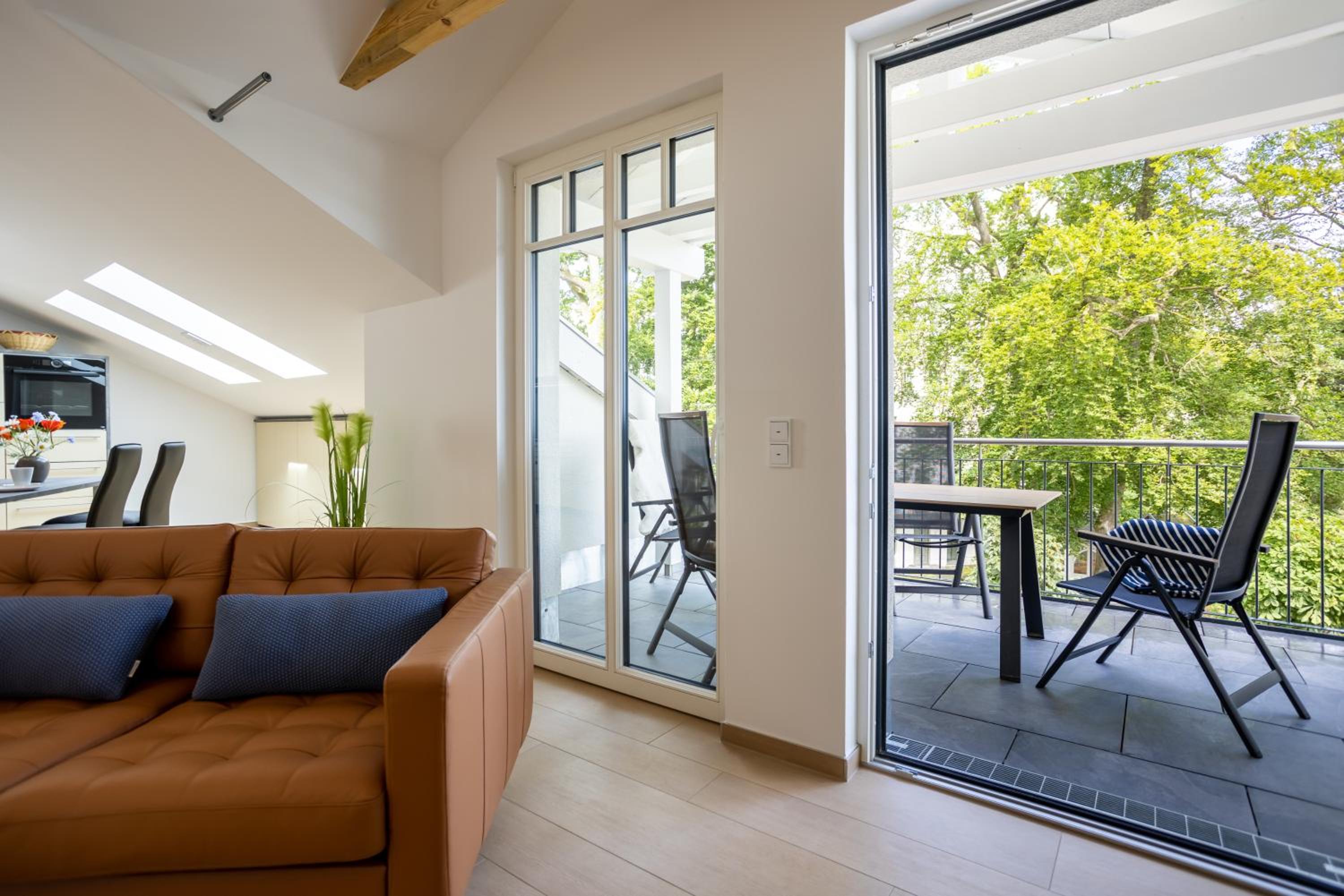 Villa Beatrice - WE 13 mit eigener Sauna, 2 Dachterrassen, kleiner Meerblick