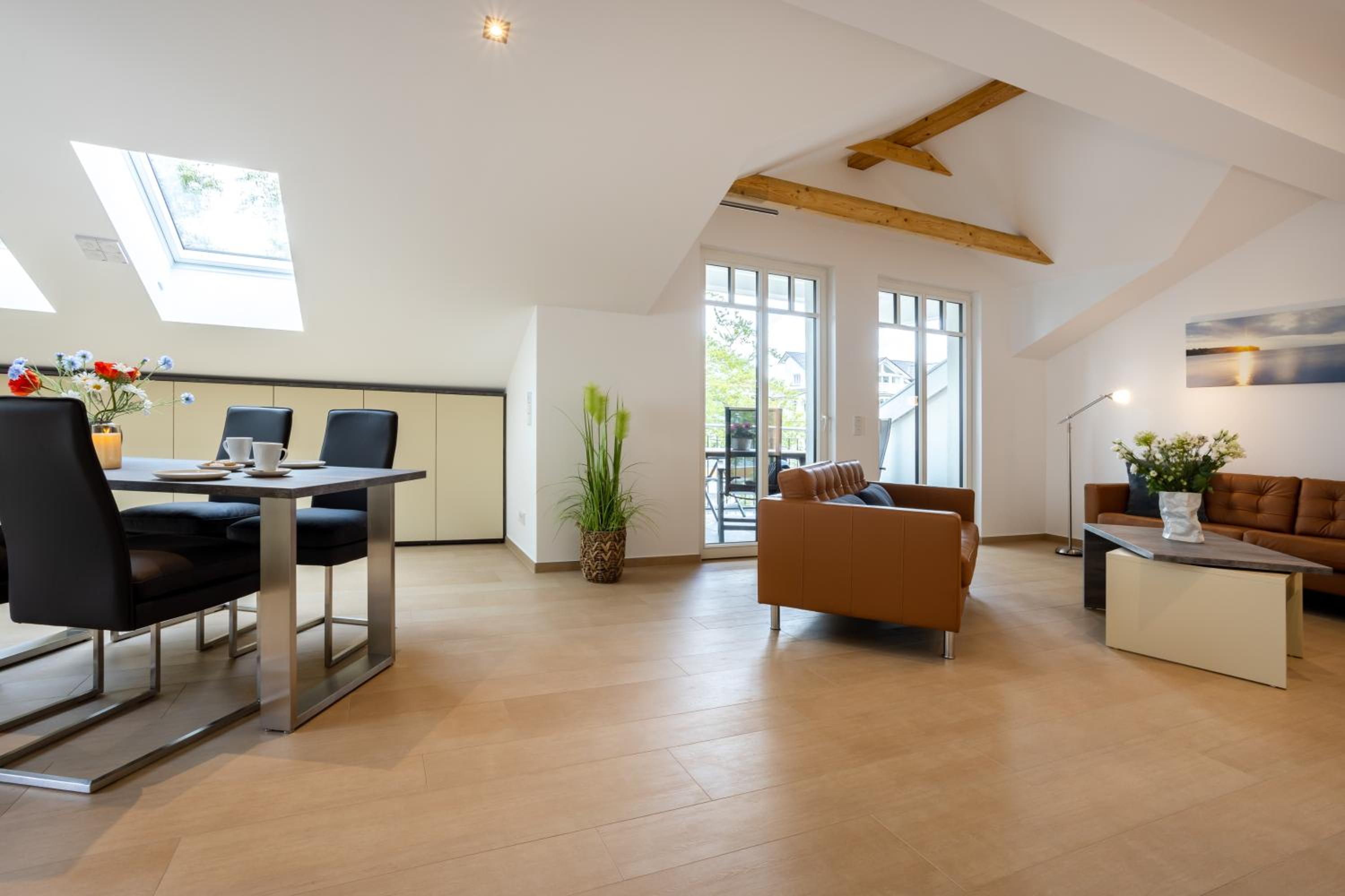 Villa Beatrice - WE 13 mit eigener Sauna, 2 Dachterrassen, kleiner Meerblick