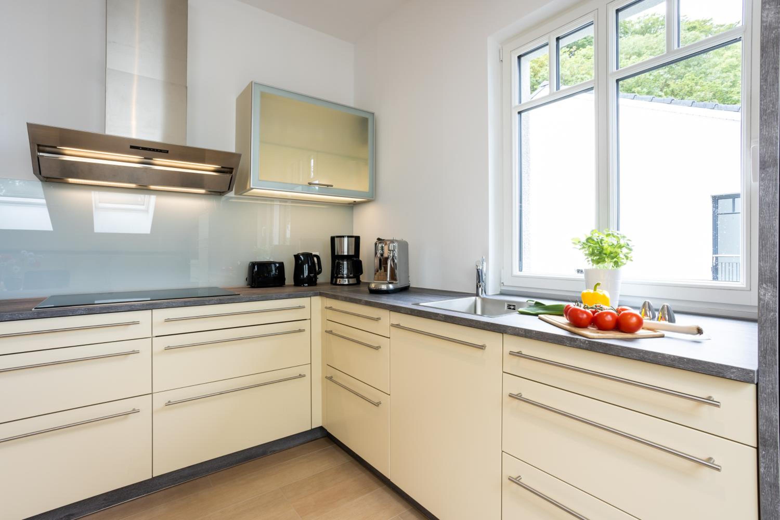 Villa Beatrice - WE 13 mit eigener Sauna, 2 Dachterrassen, kleiner Meerblick