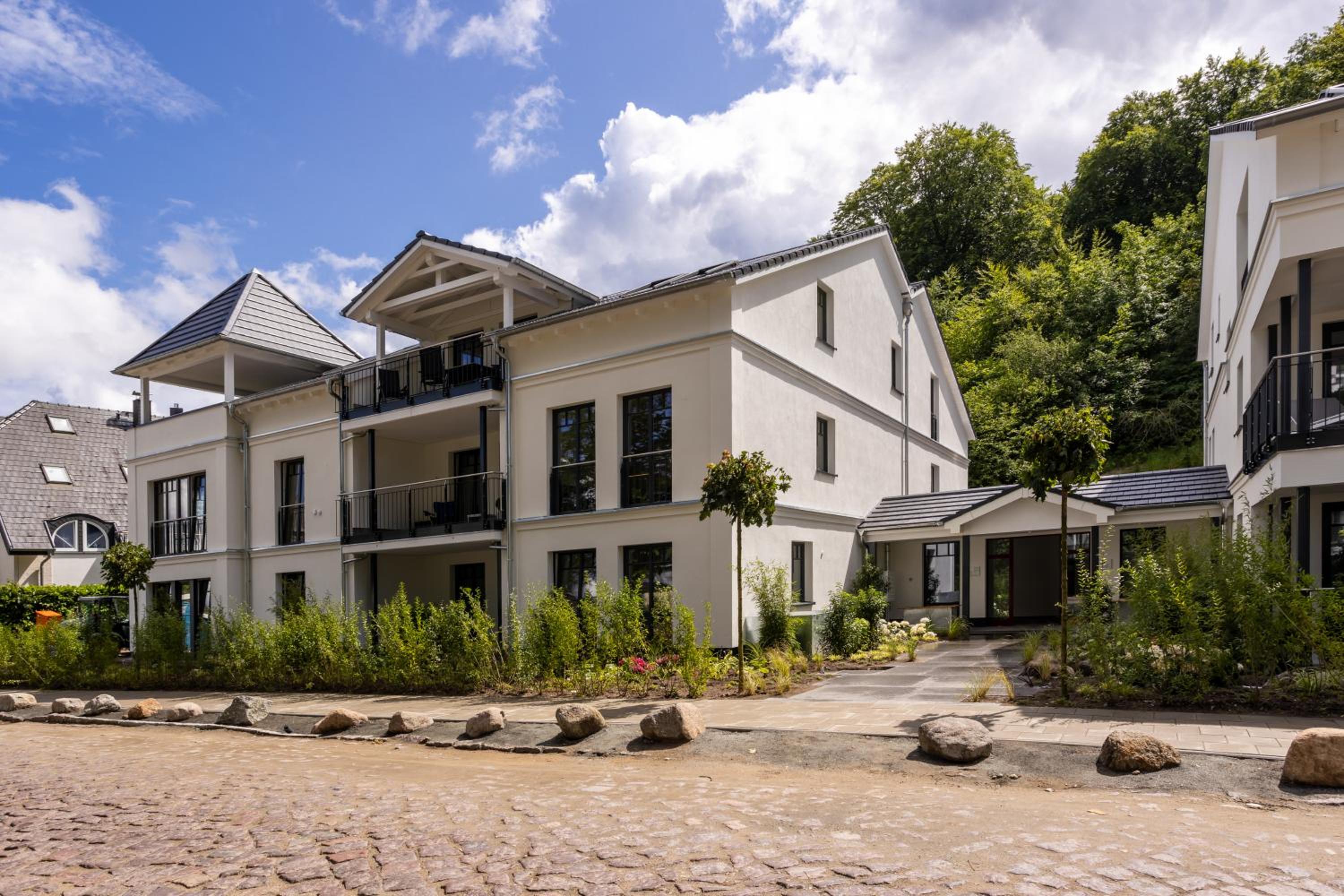 Villa Beatrice - WE 13 mit eigener Sauna, 2 Dachterrassen, kleiner Meerblick