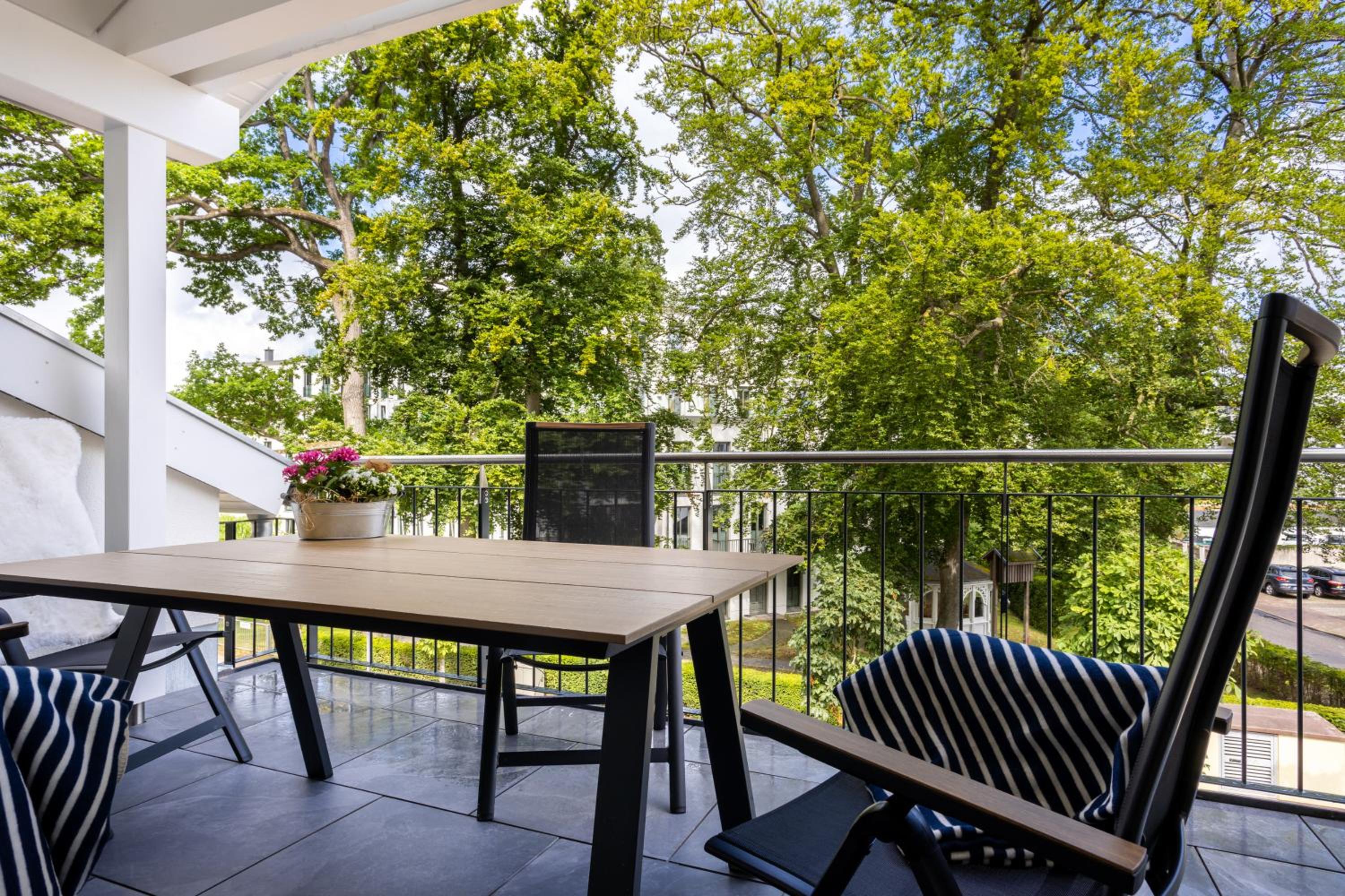 Villa Beatrice - WE 13 mit eigener Sauna, 2 Dachterrassen, kleiner Meerblick