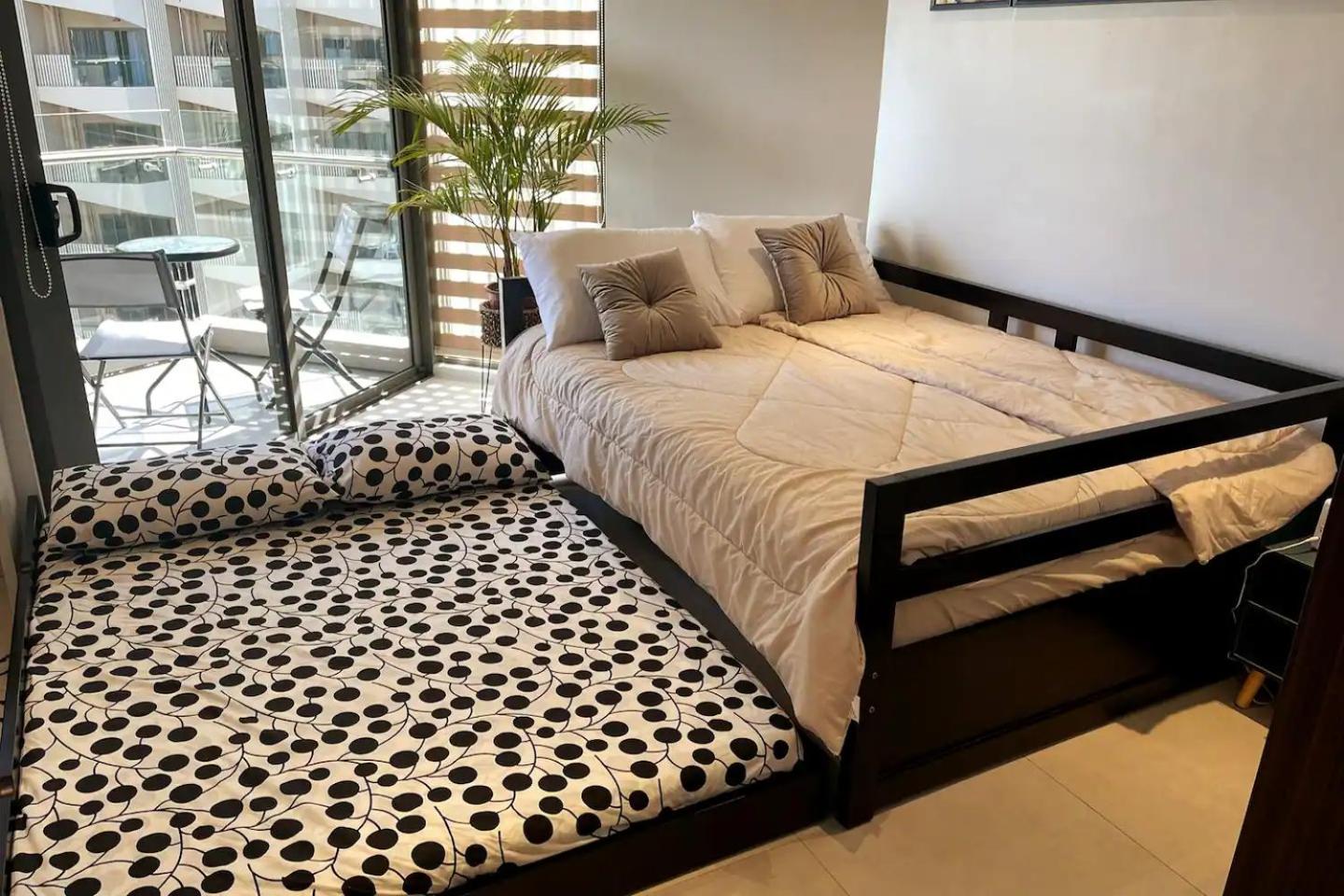 Studio for 5 at Tambuli Residences Garden View by Dominik Studio Apartment with Pool Access & Balcony in Mactan