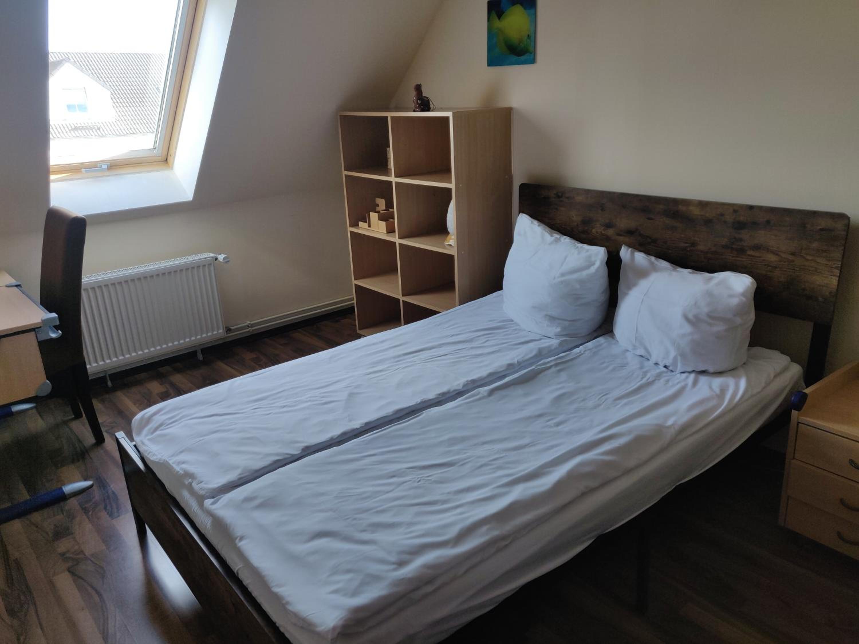 Modern townhouse, quiet and close to the centre.