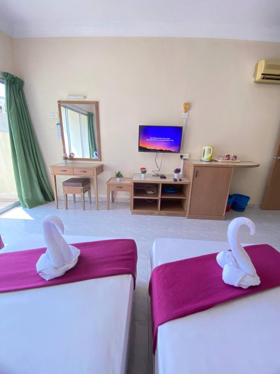 Teluk Batik Holiday Apartment