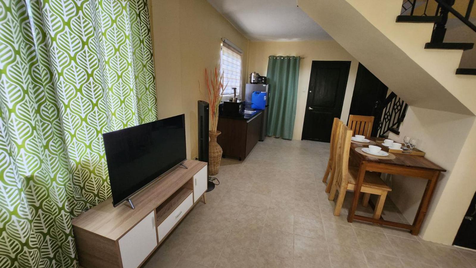 Unit 1O1 Nottingham Villas view 5