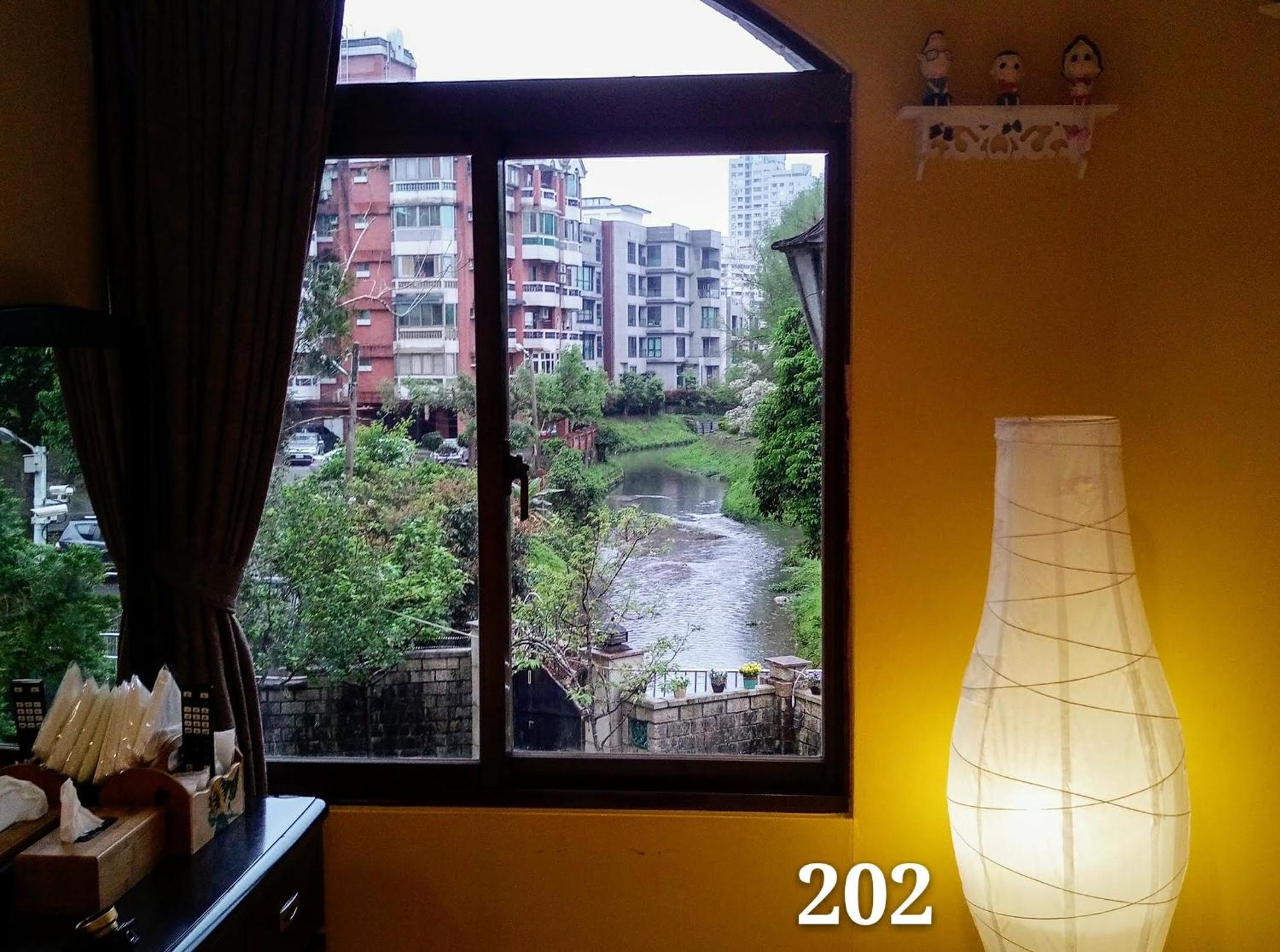 No 5 Park Homestay view 3