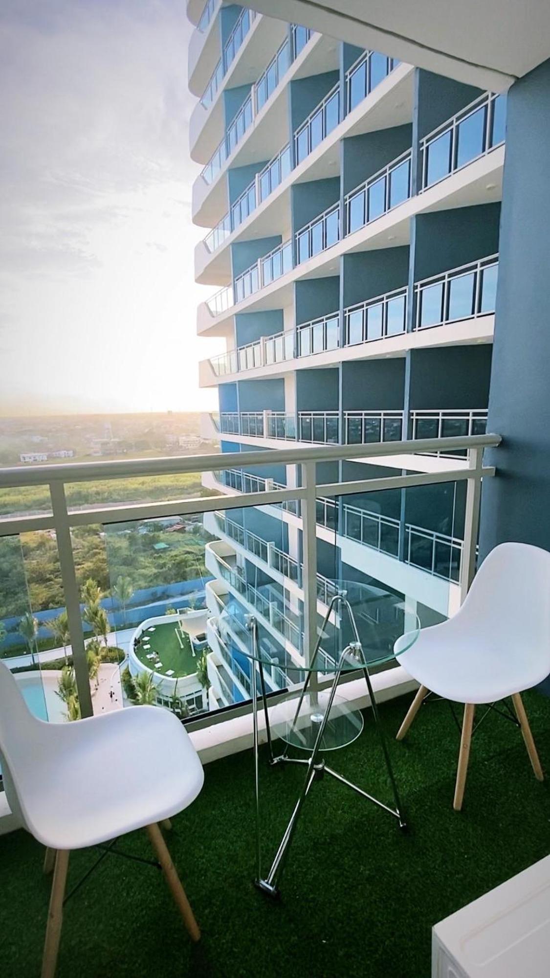 LeisureStay Studio - Azure North by THE BALI CORNER AT AZURE NORTH, Wave Pool and Man-made beach view