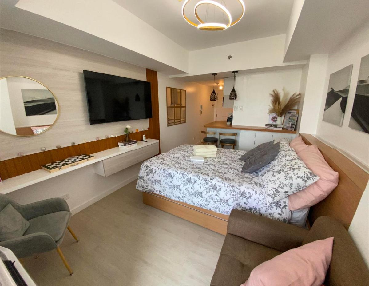 LeisureStay Studio - Azure North by THE BALI CORNER AT AZURE NORTH, Wave Pool and Man-made beach view